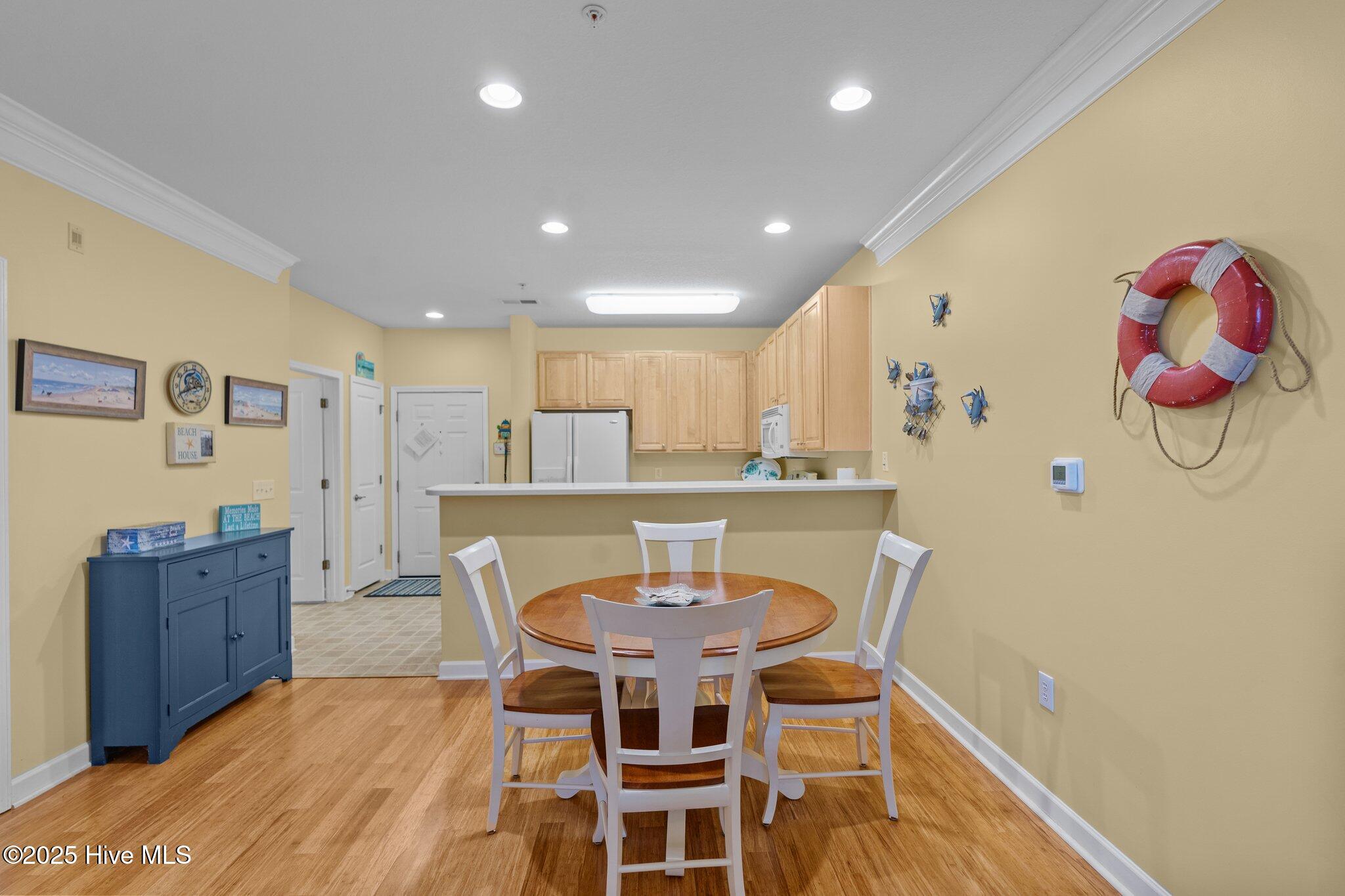 100514091 | Photo 13