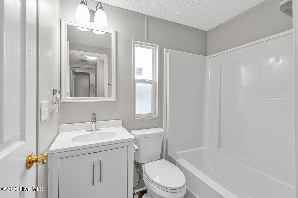 100561442 | Photo 22