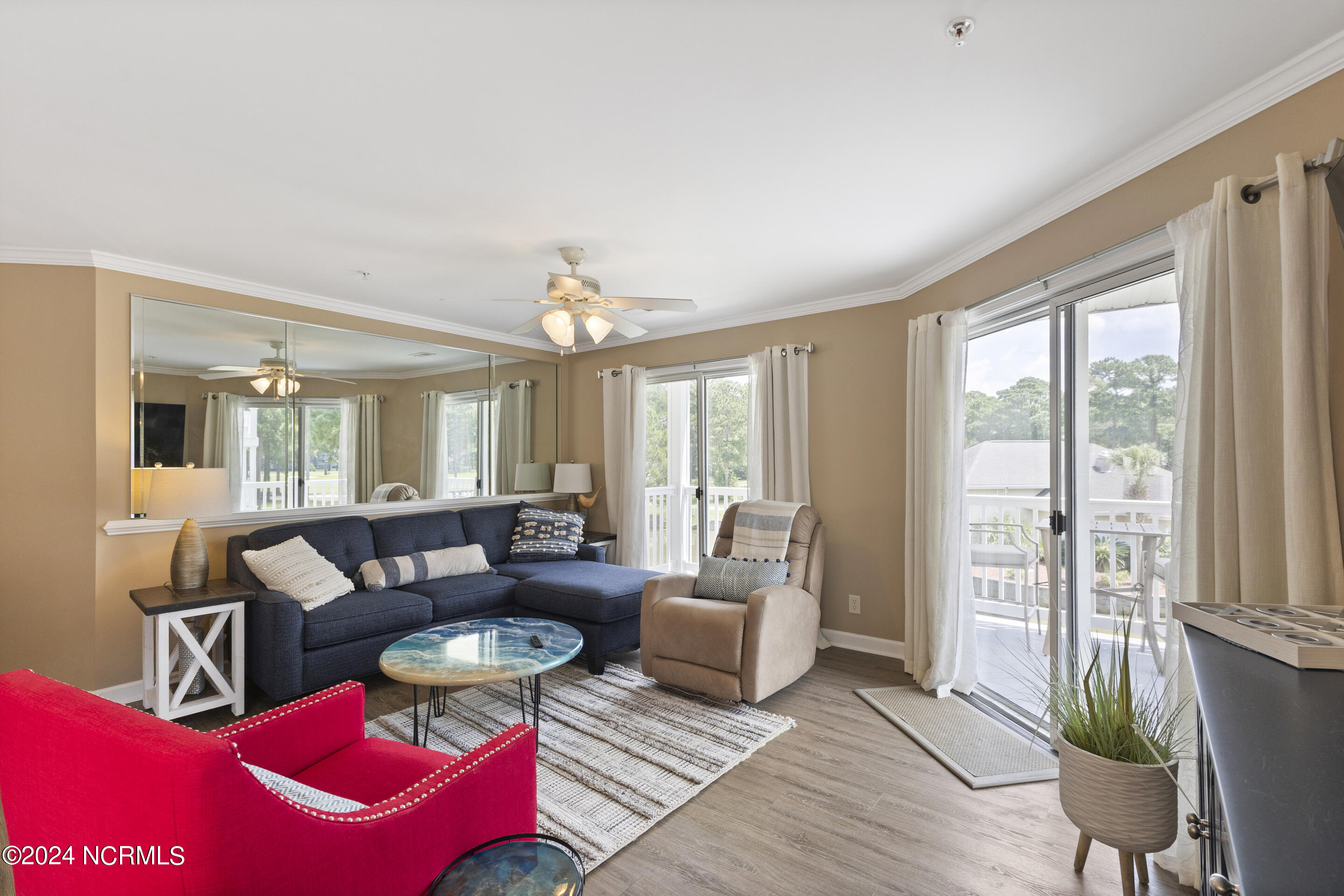 100461581 | Photo 12