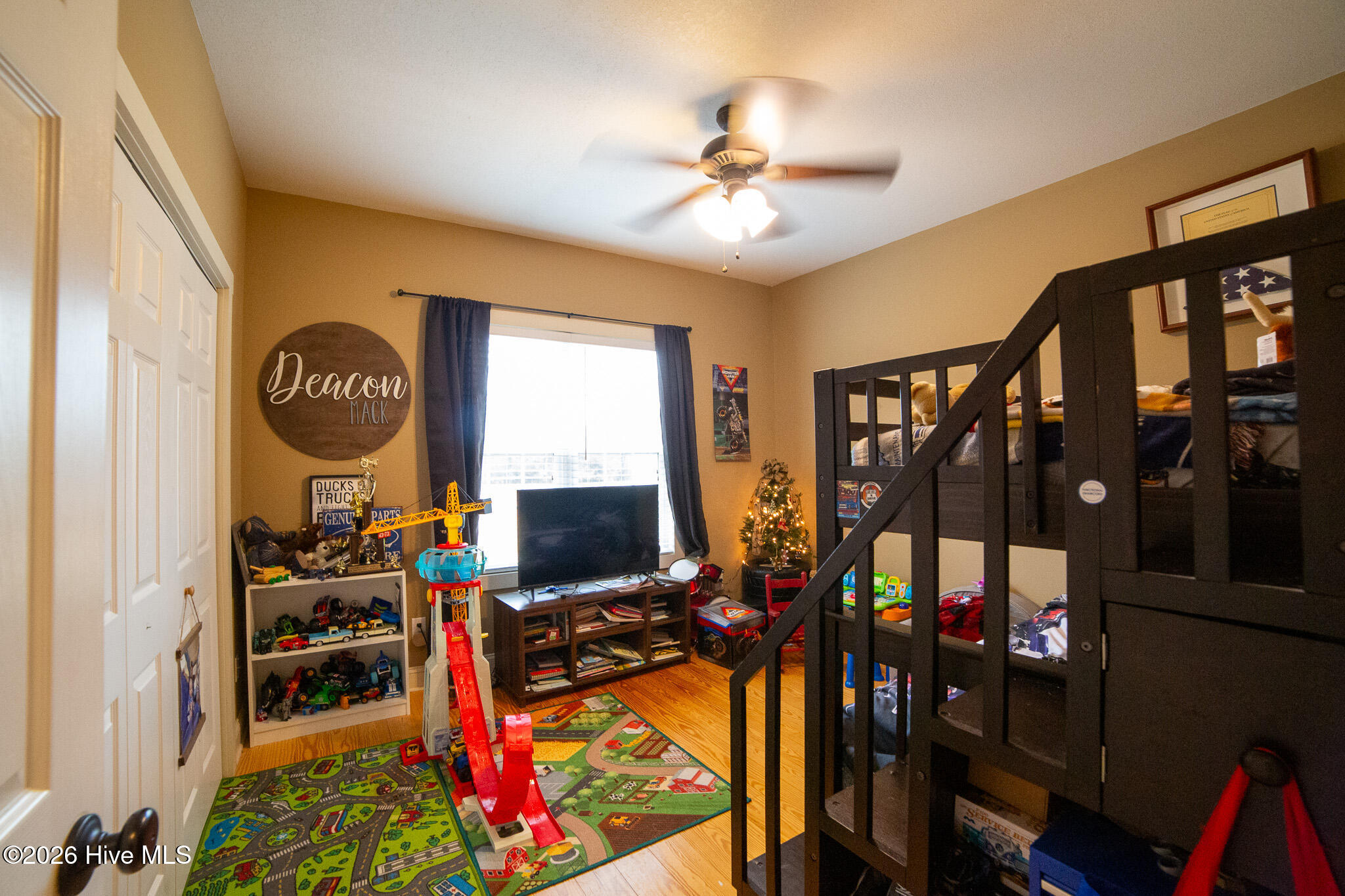 100550519 | Photo 21