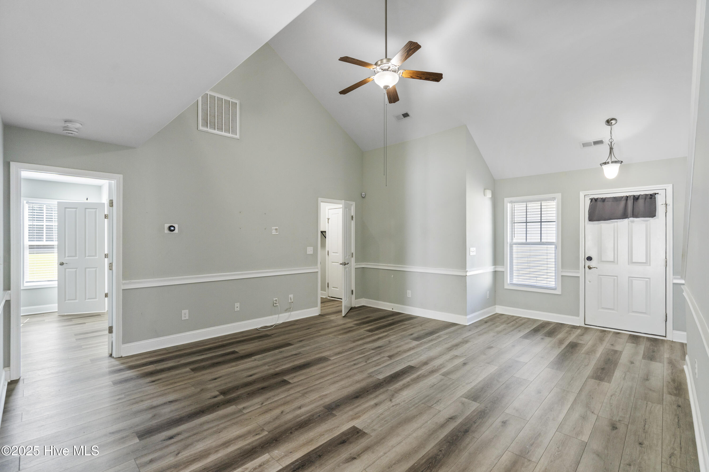 118 Catfish Ct. Living Area