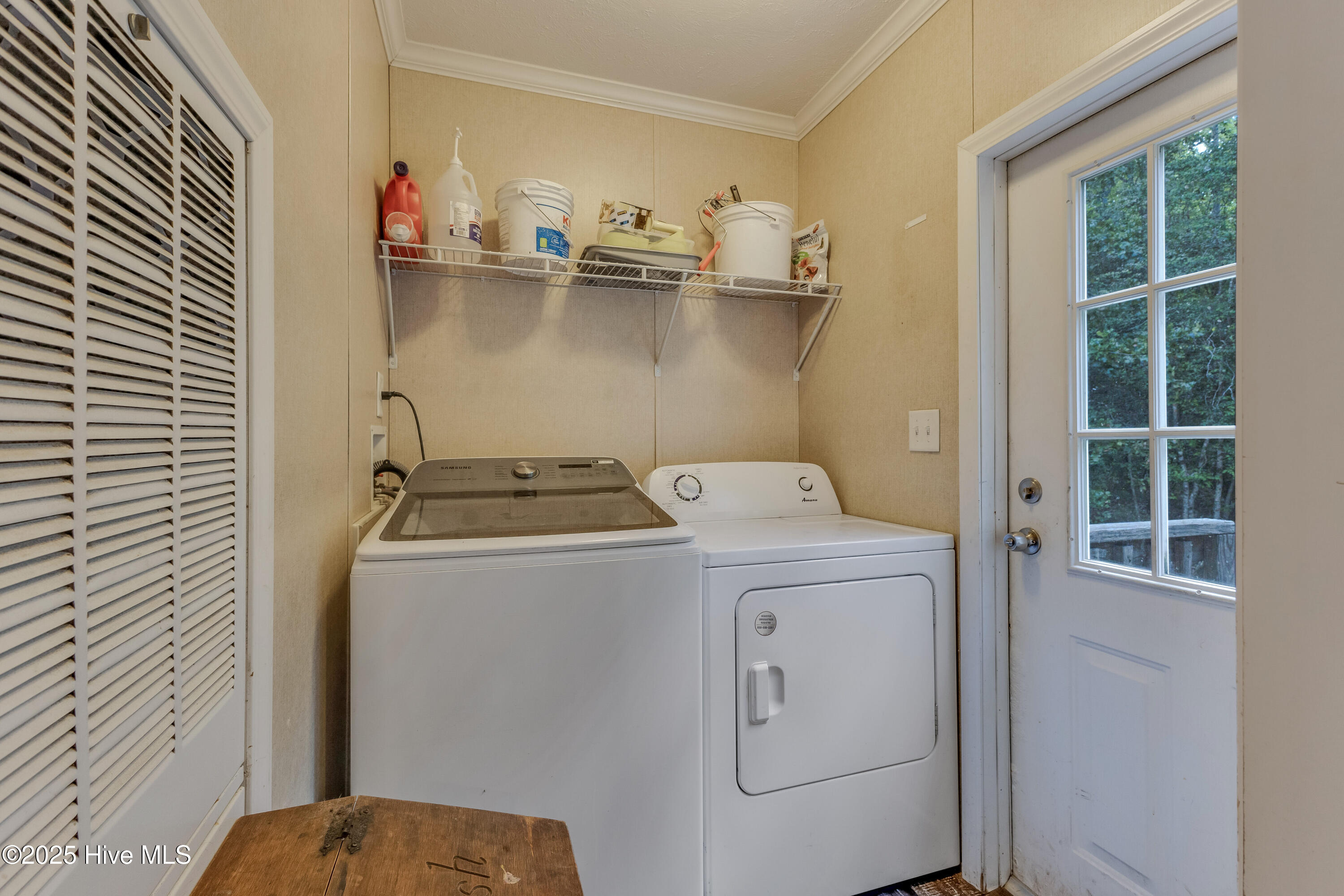 100562127 | Photo 94