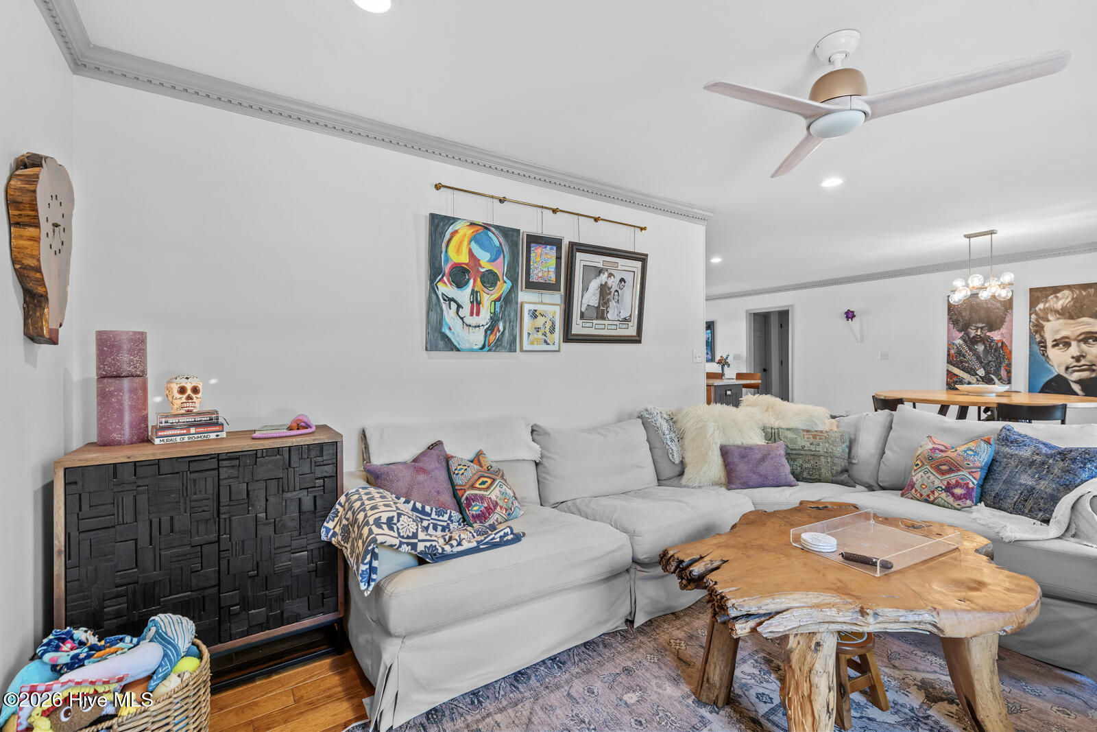 100569871 | Photo 20