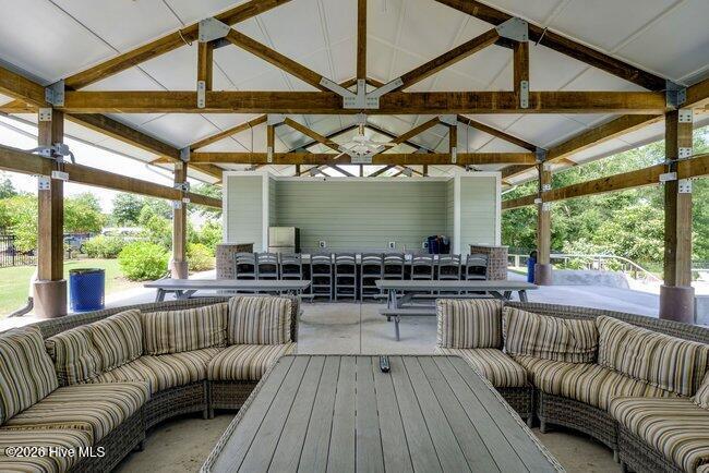 100552882 | Photo 69