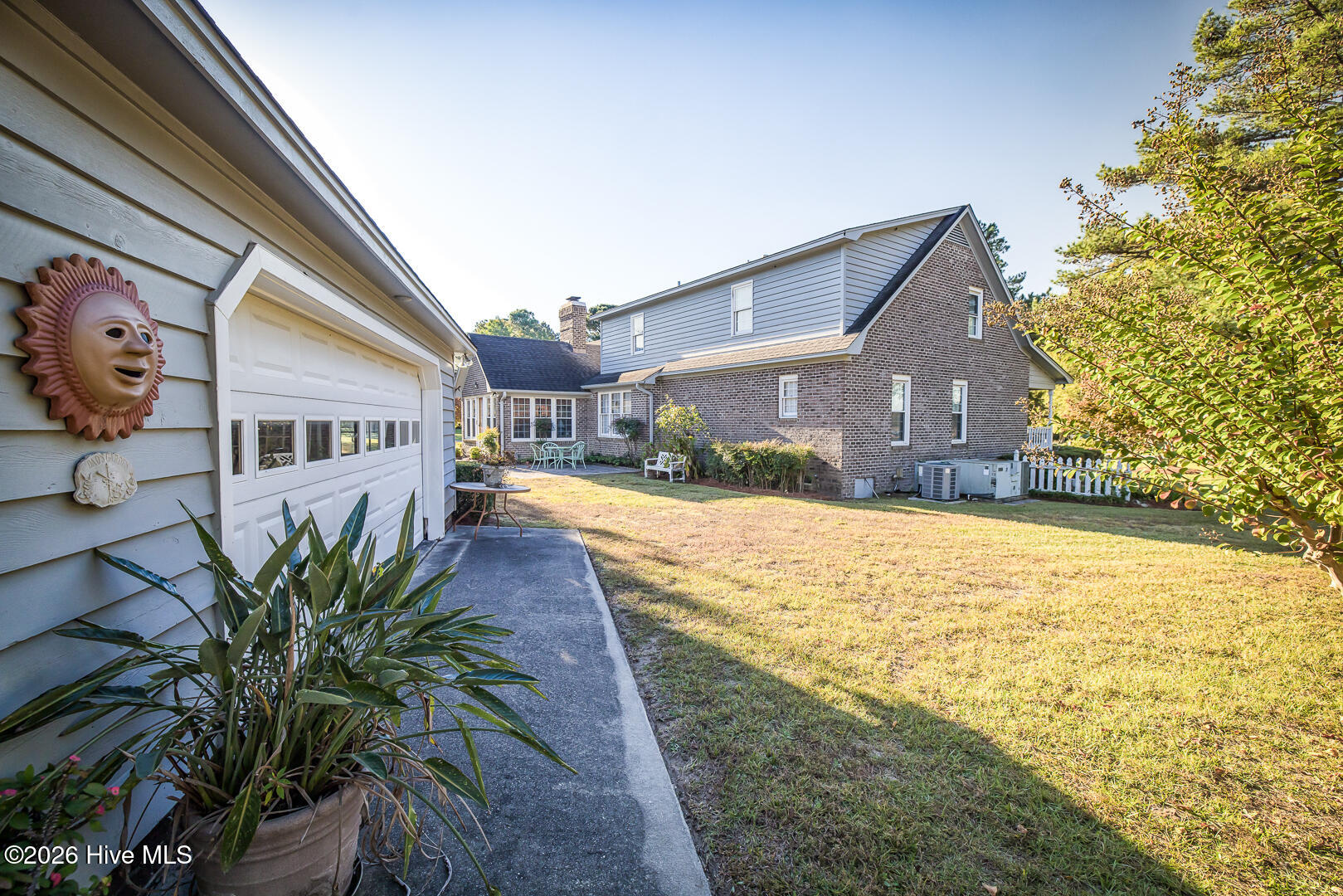 100570429 | Photo 15