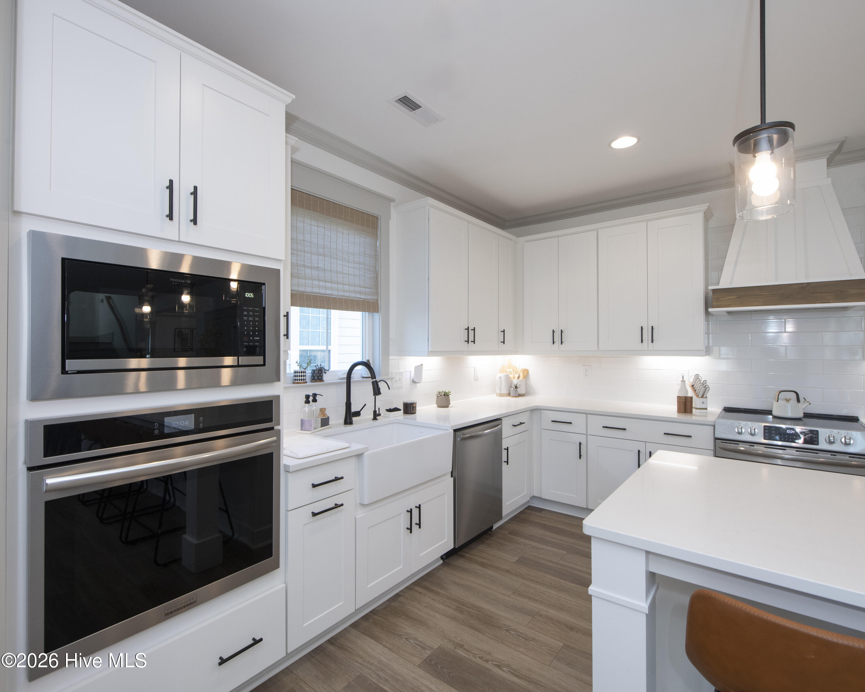 100563694 | Photo 19