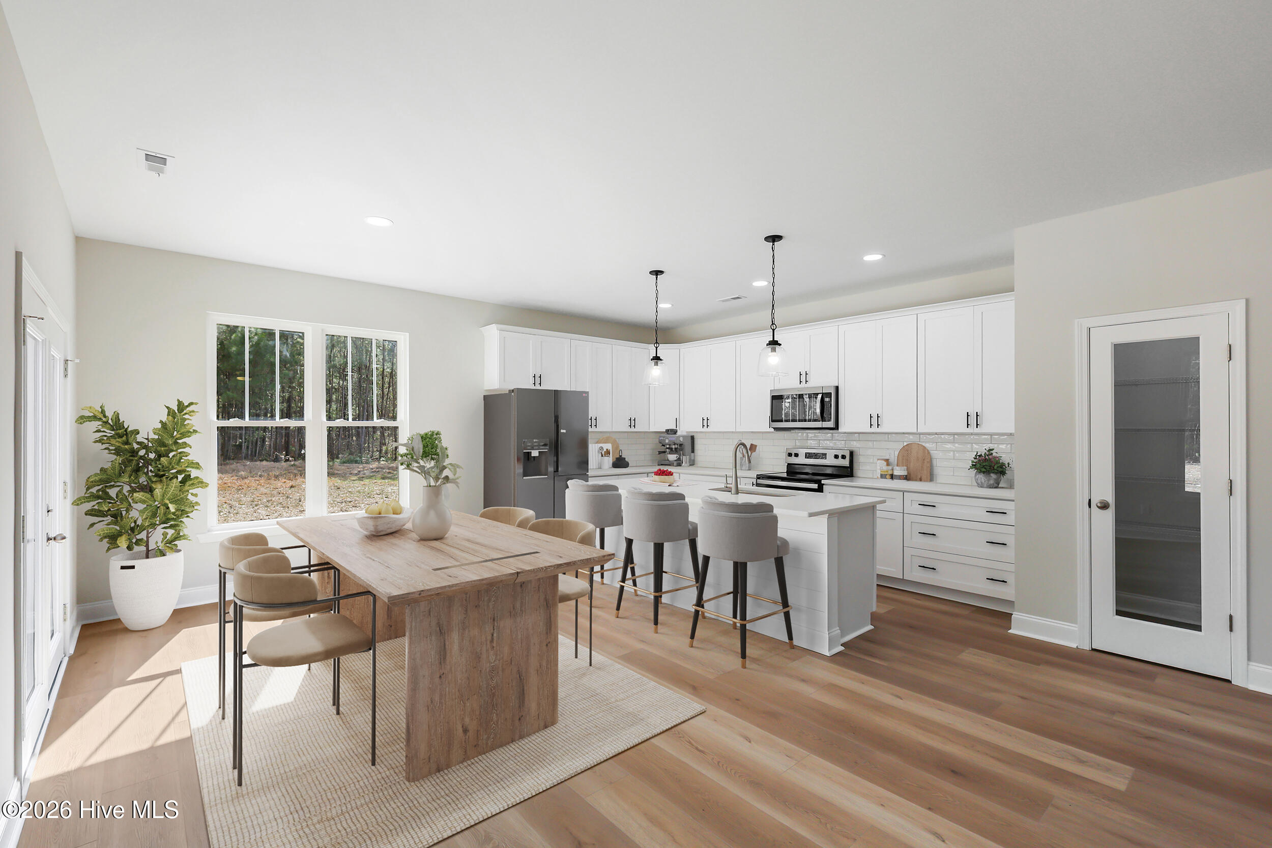 100558641 | Photo 34