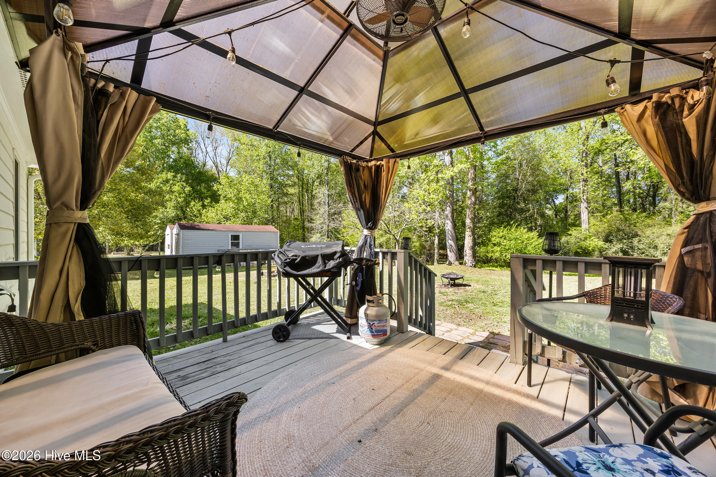 100566789 | Photo 31