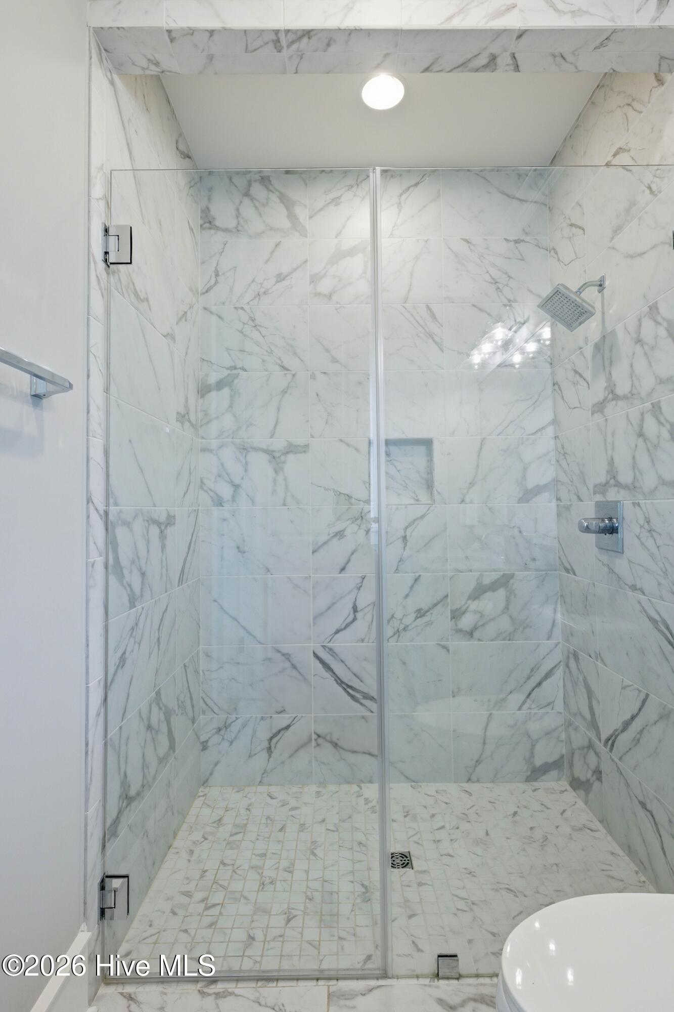 100564328 | Photo 31