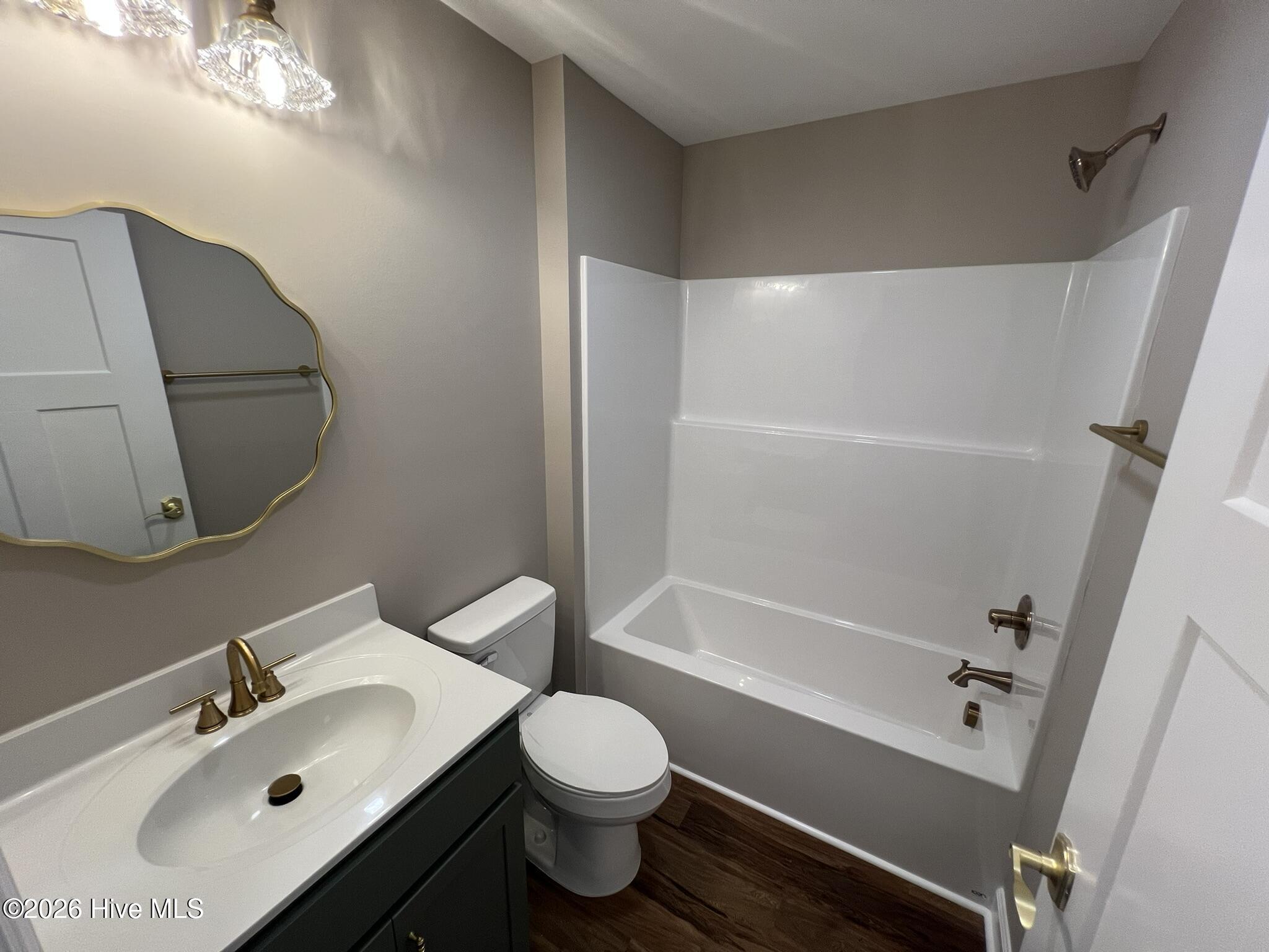 100569218 | Photo 21