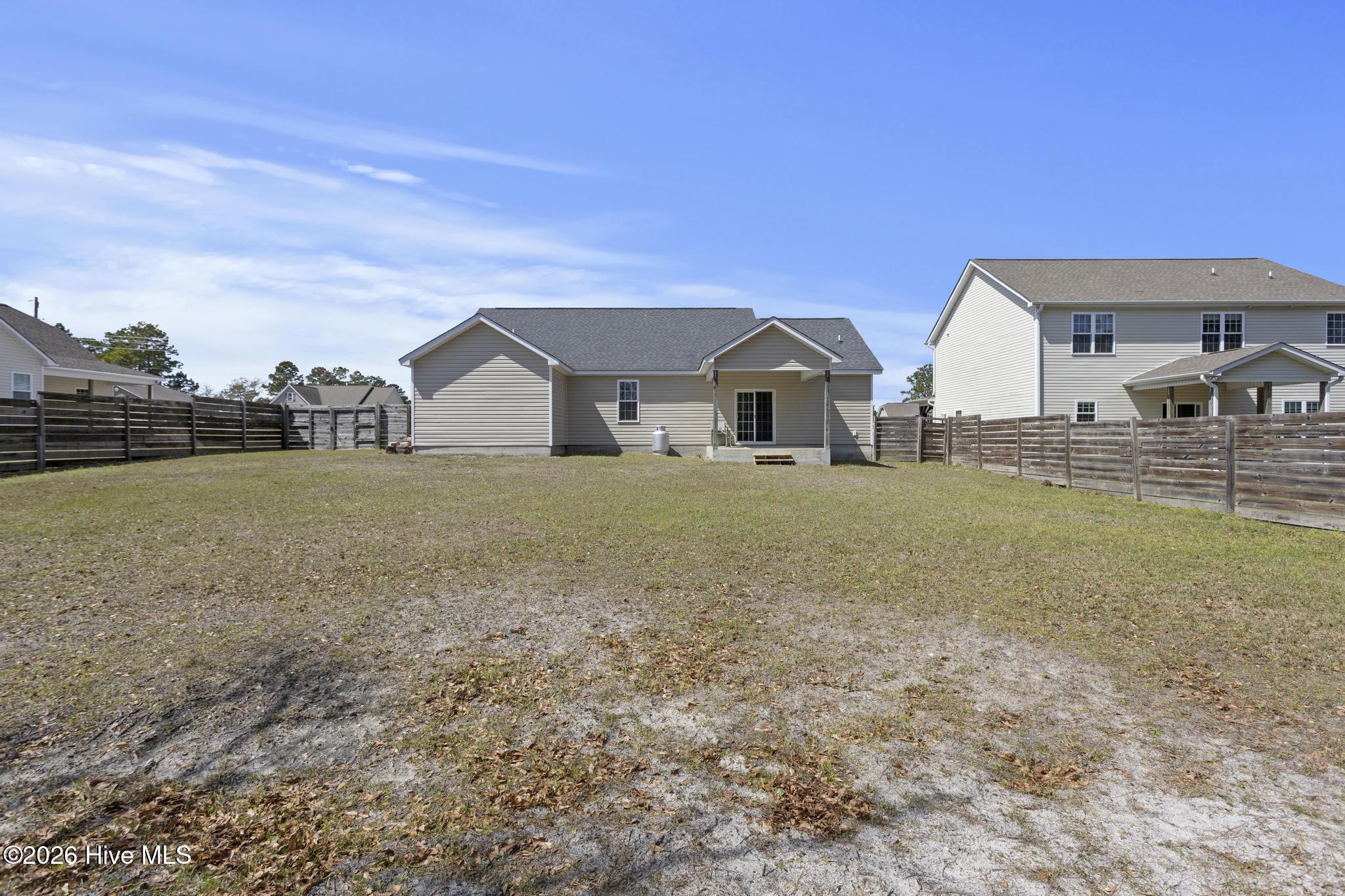 100542370 | Photo 24