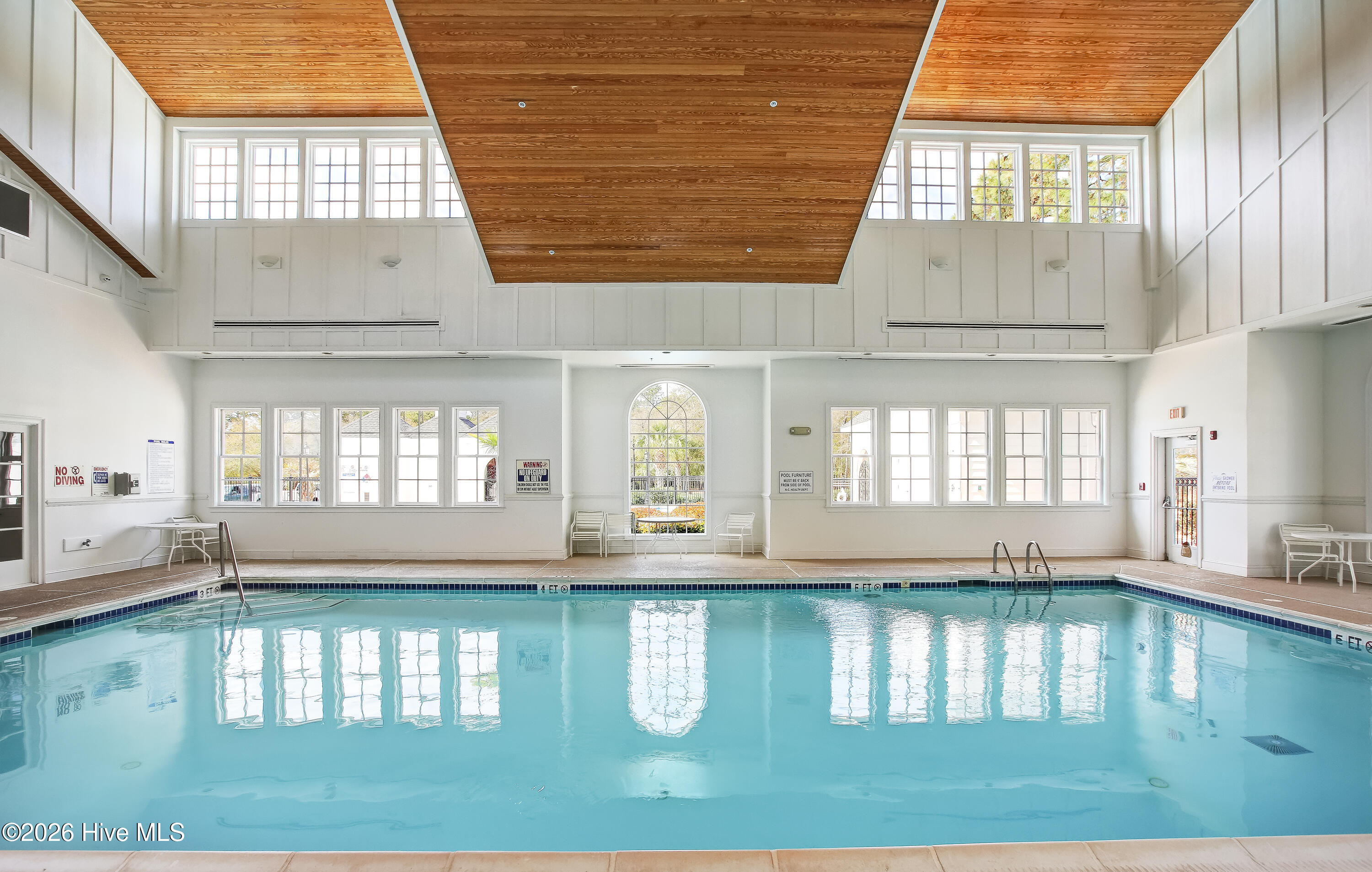 100562850 | Photo 17