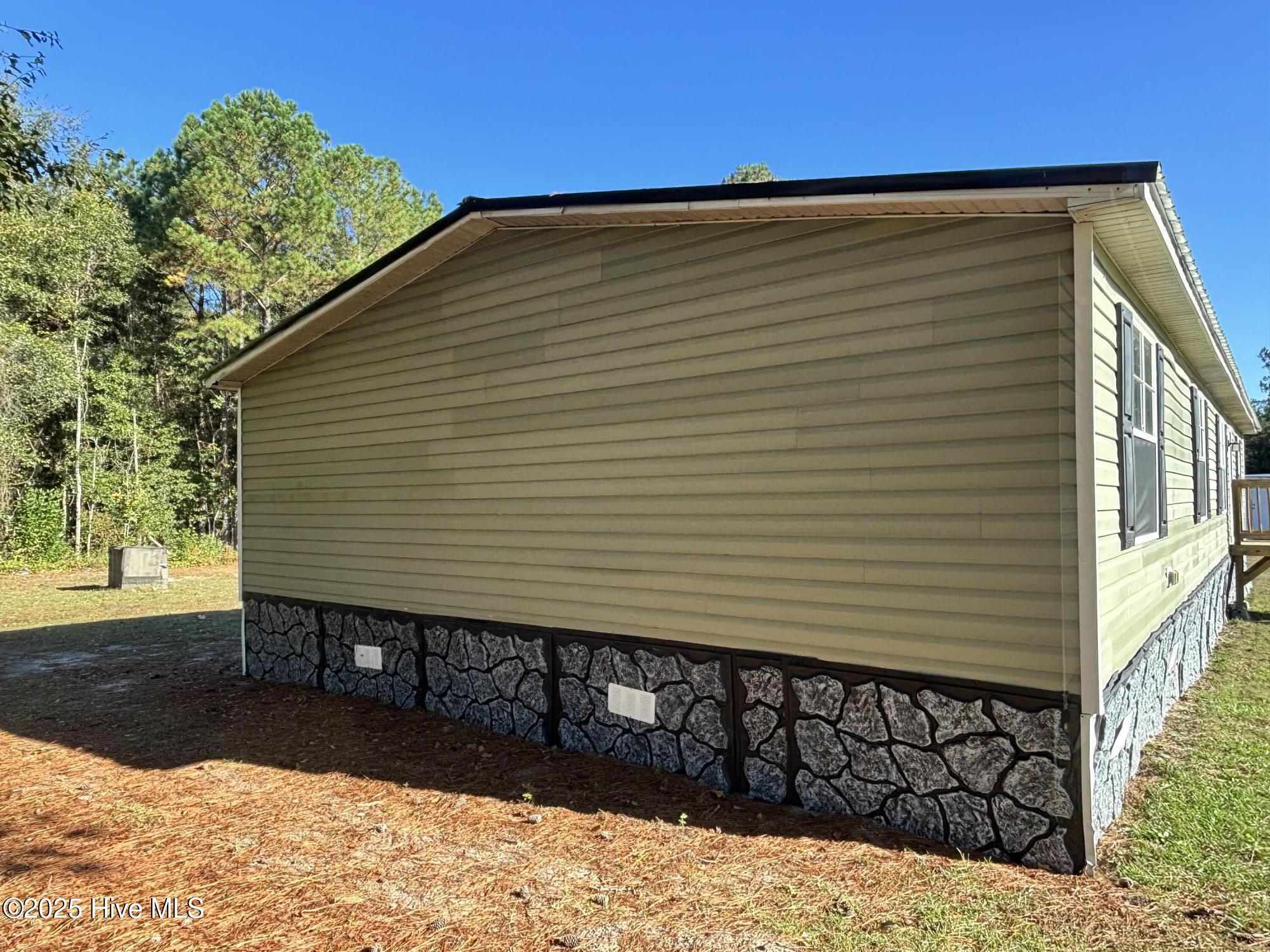 Homes for sale in Clinton, NC | 367 Hood Ln, Clinton, NC 28328 | MLS# 100538847