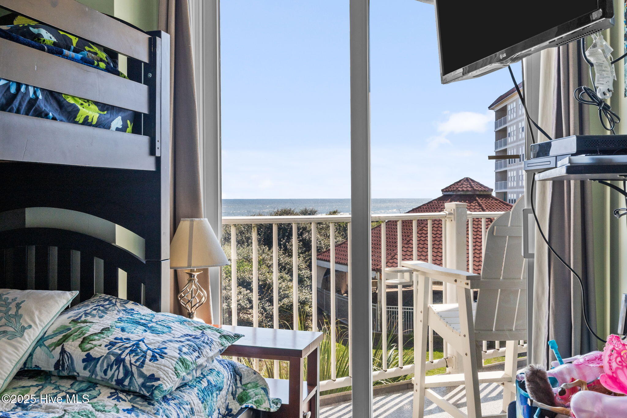 100528908 | Photo 27