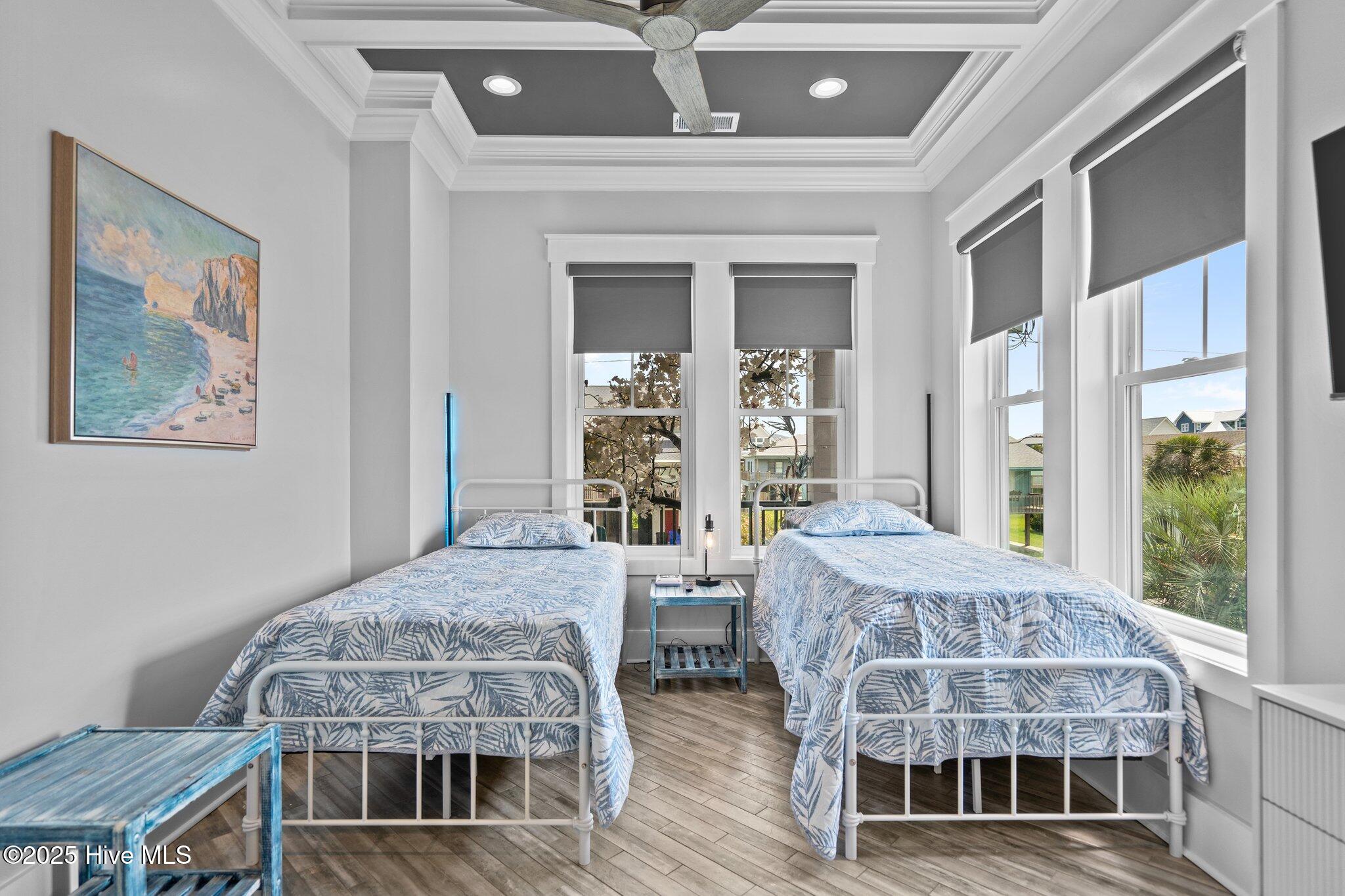 100514029 | Photo 45