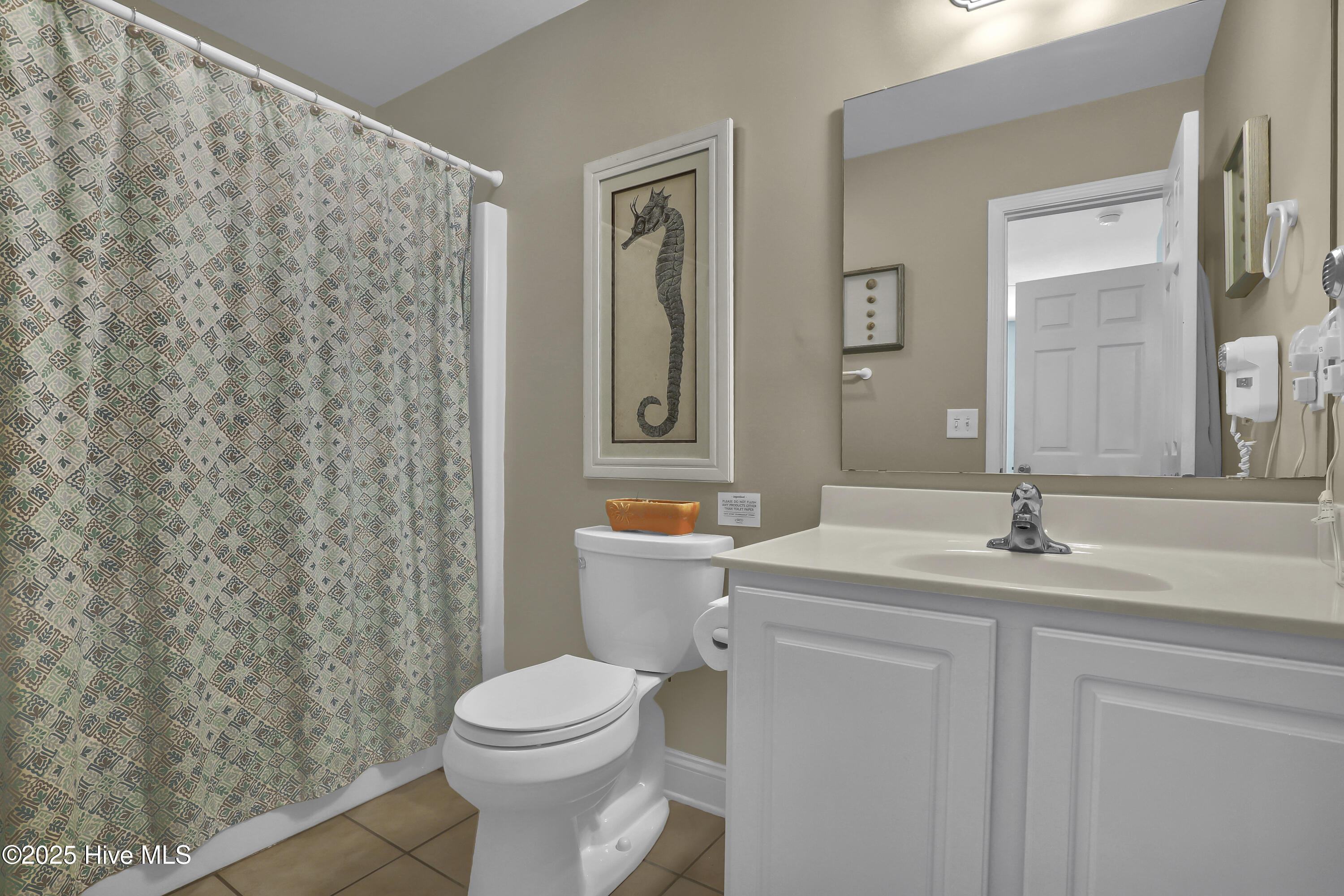 100535648 | Photo 23