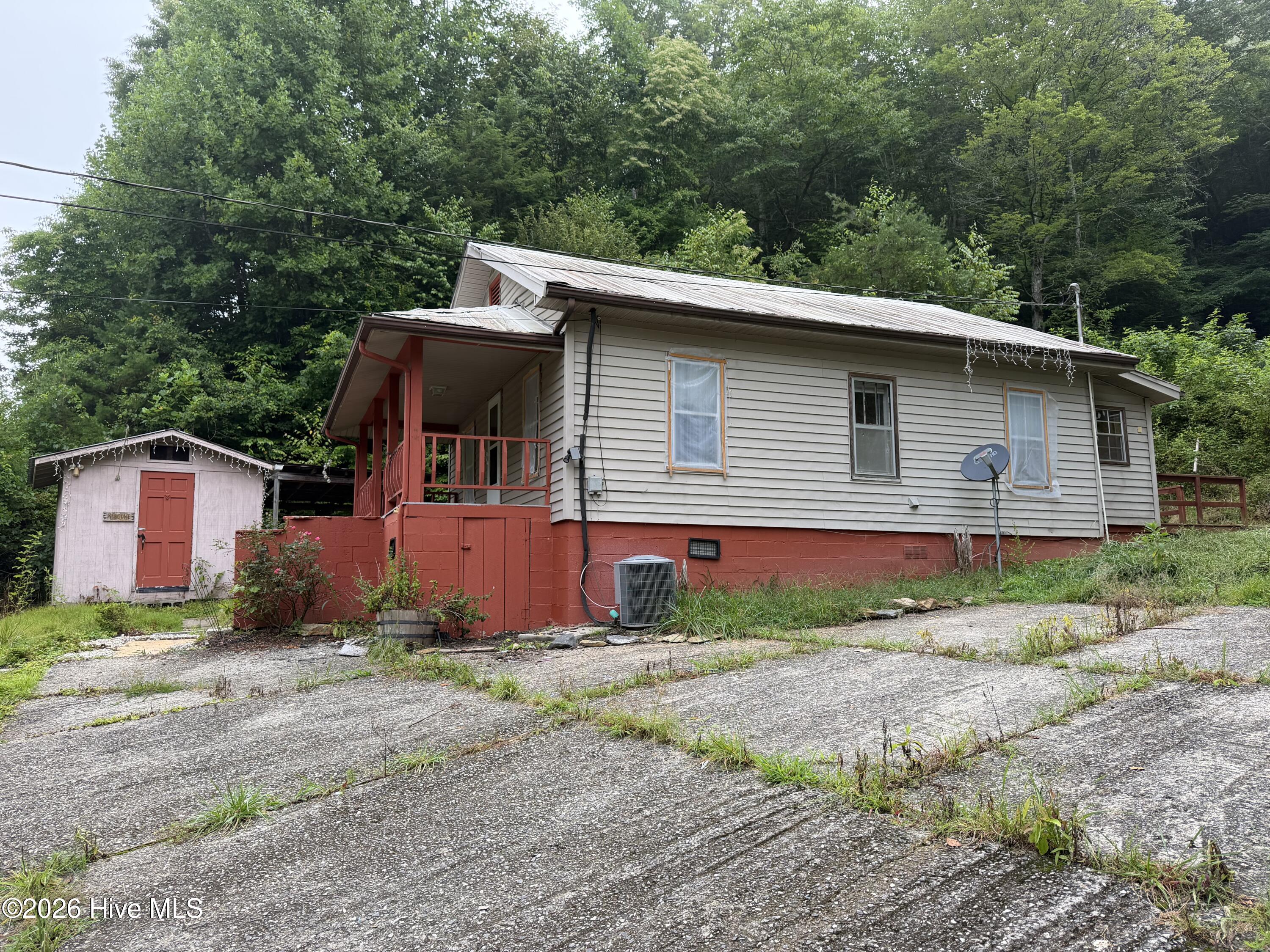 Exterior photo of 6686 Nc Highway 141, Marble, NC 28905. MLS: 100589657