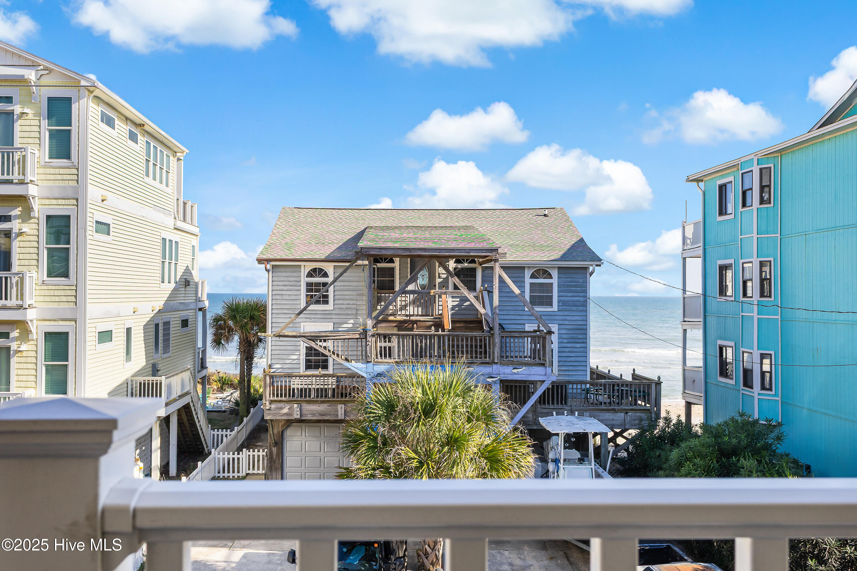 100540902 | Photo 35