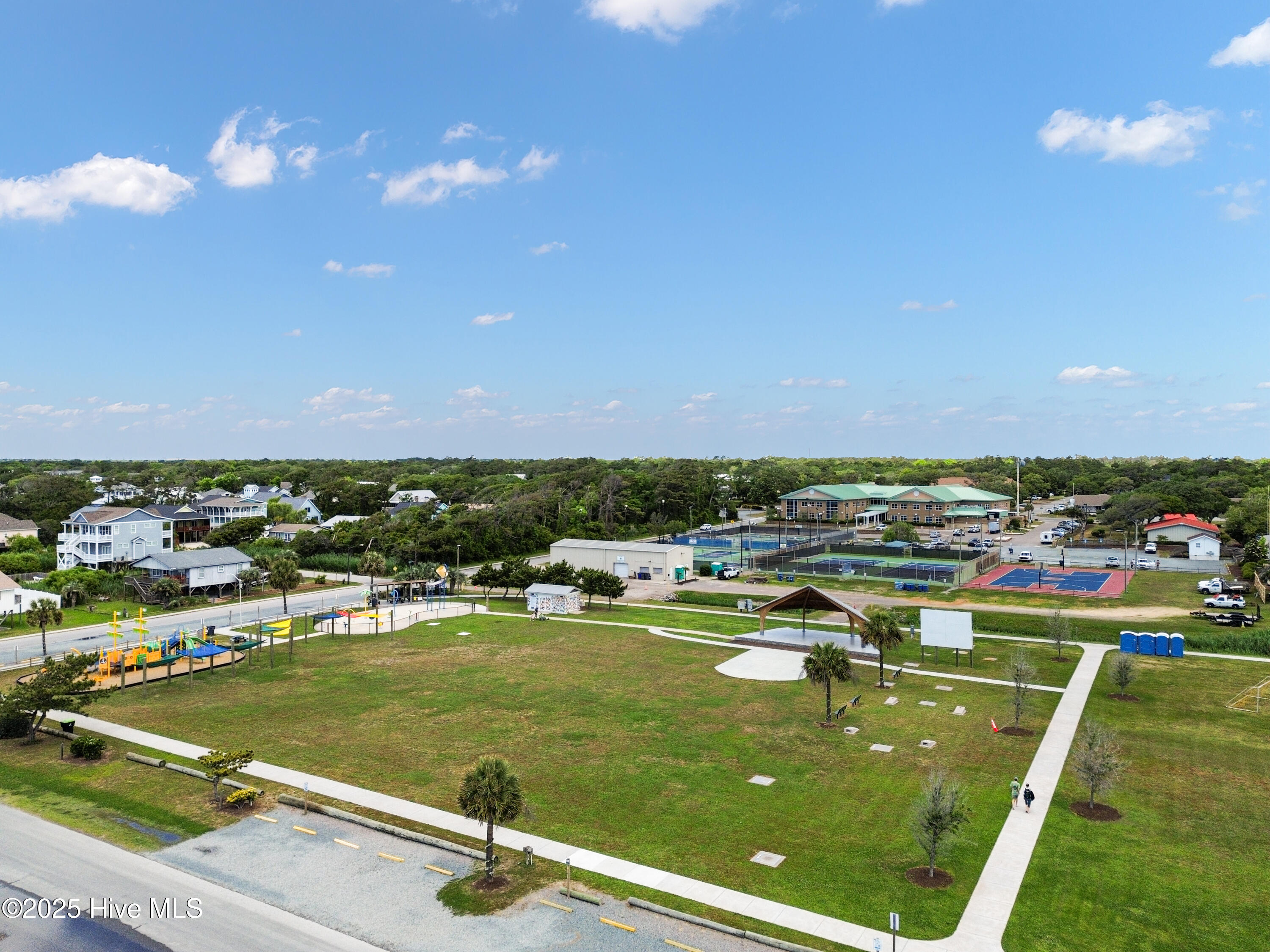 100546859 | Photo 10