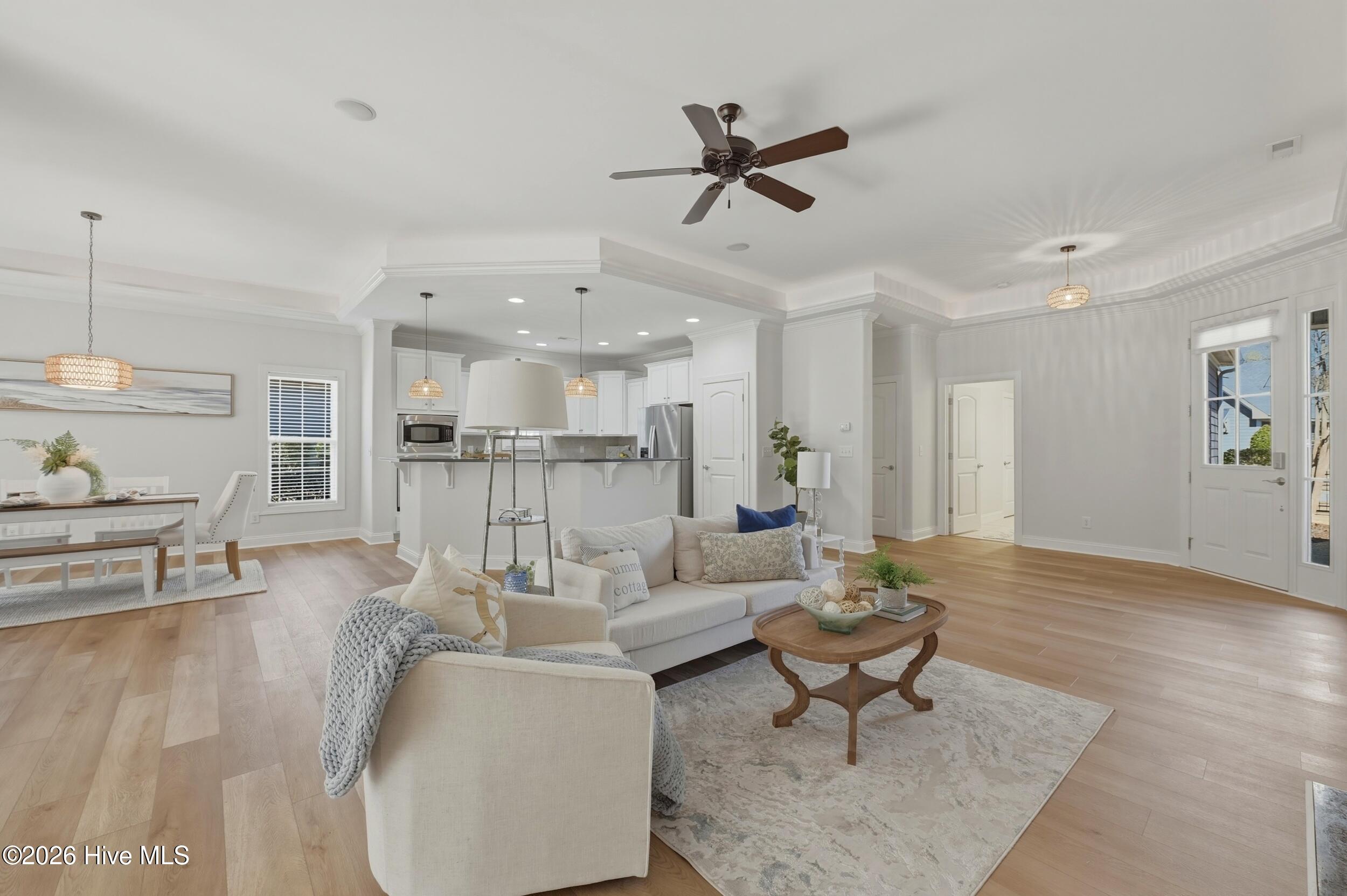 100556965 | Photo 11