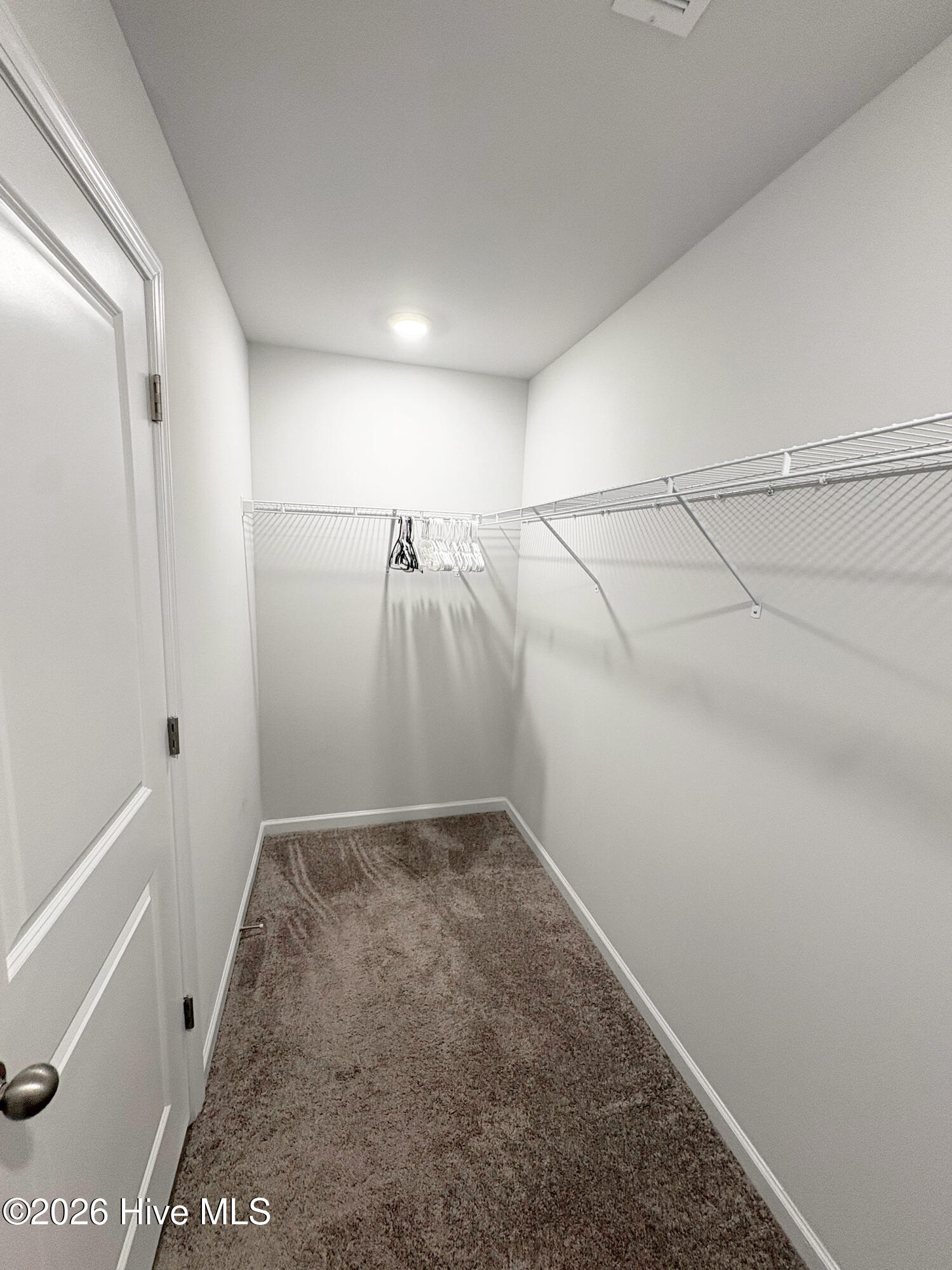 100565715 | Photo 20