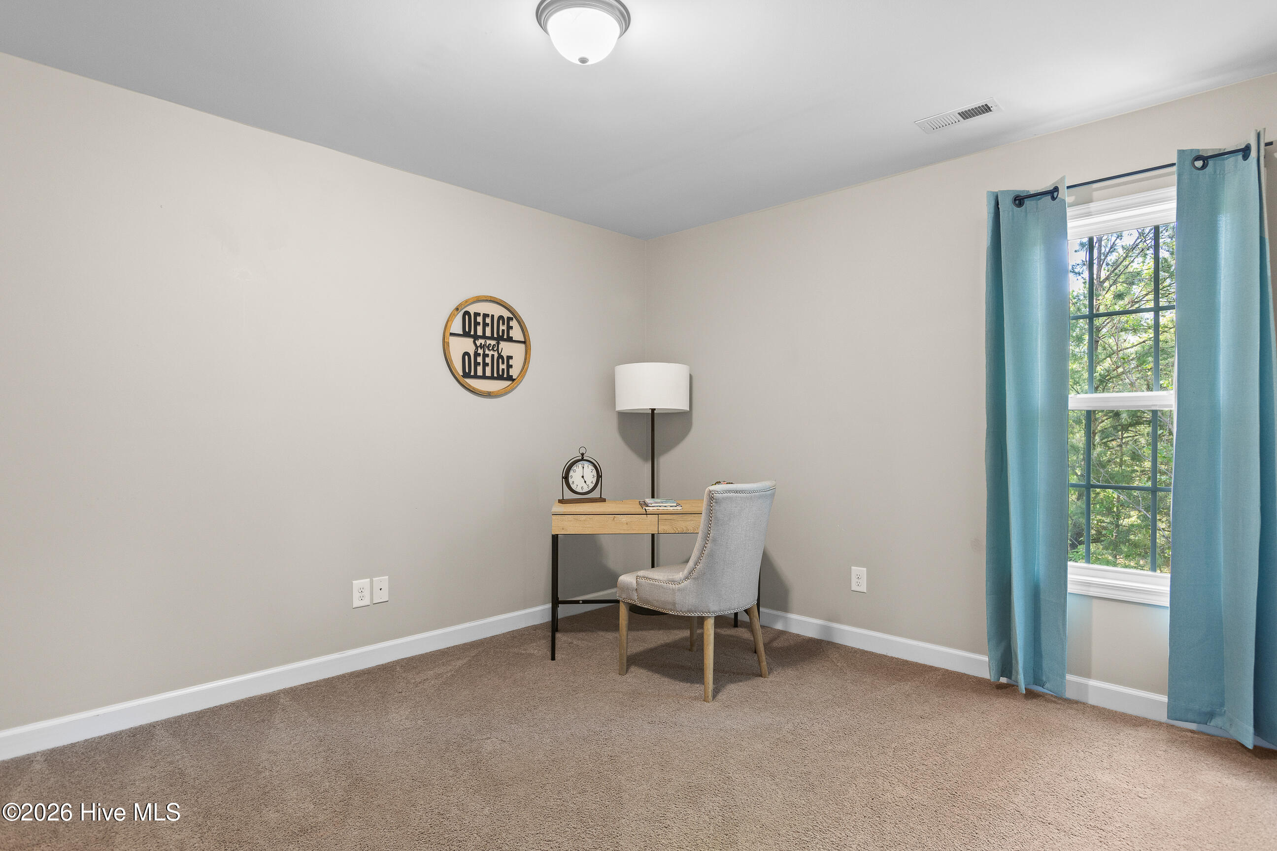 100567364 | Photo 27