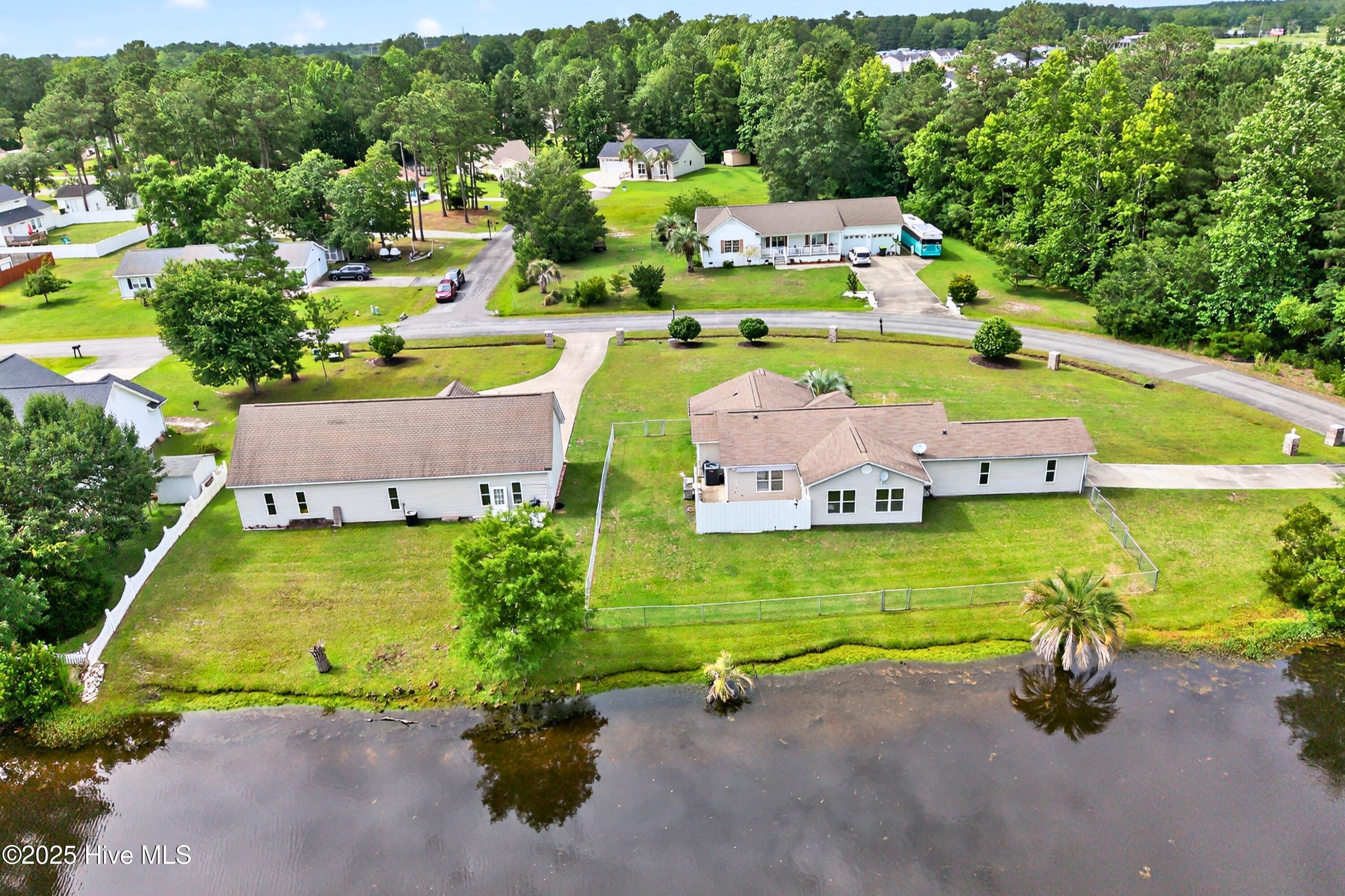 100513022 | Photo 28