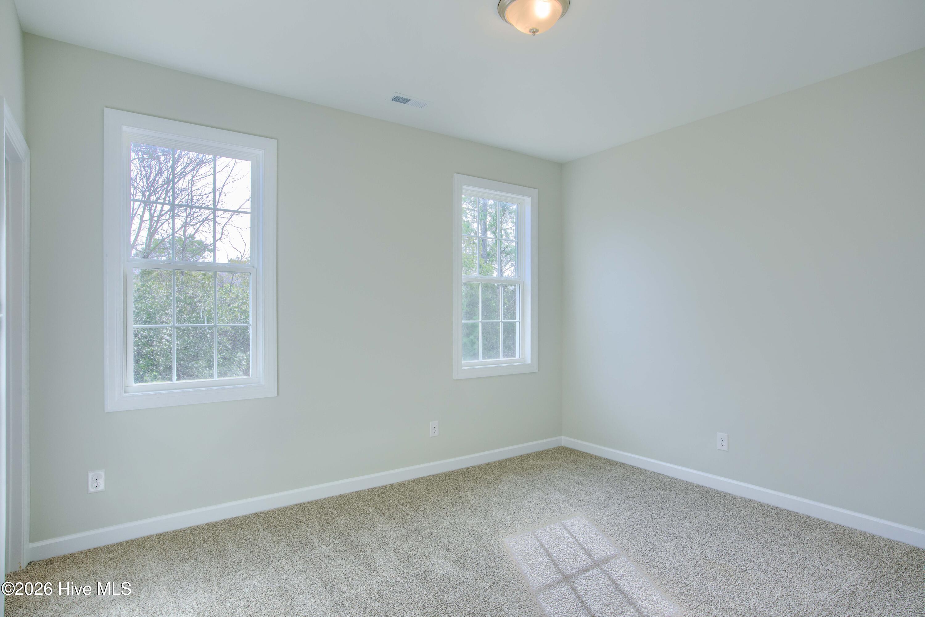 100526868 | Photo 19