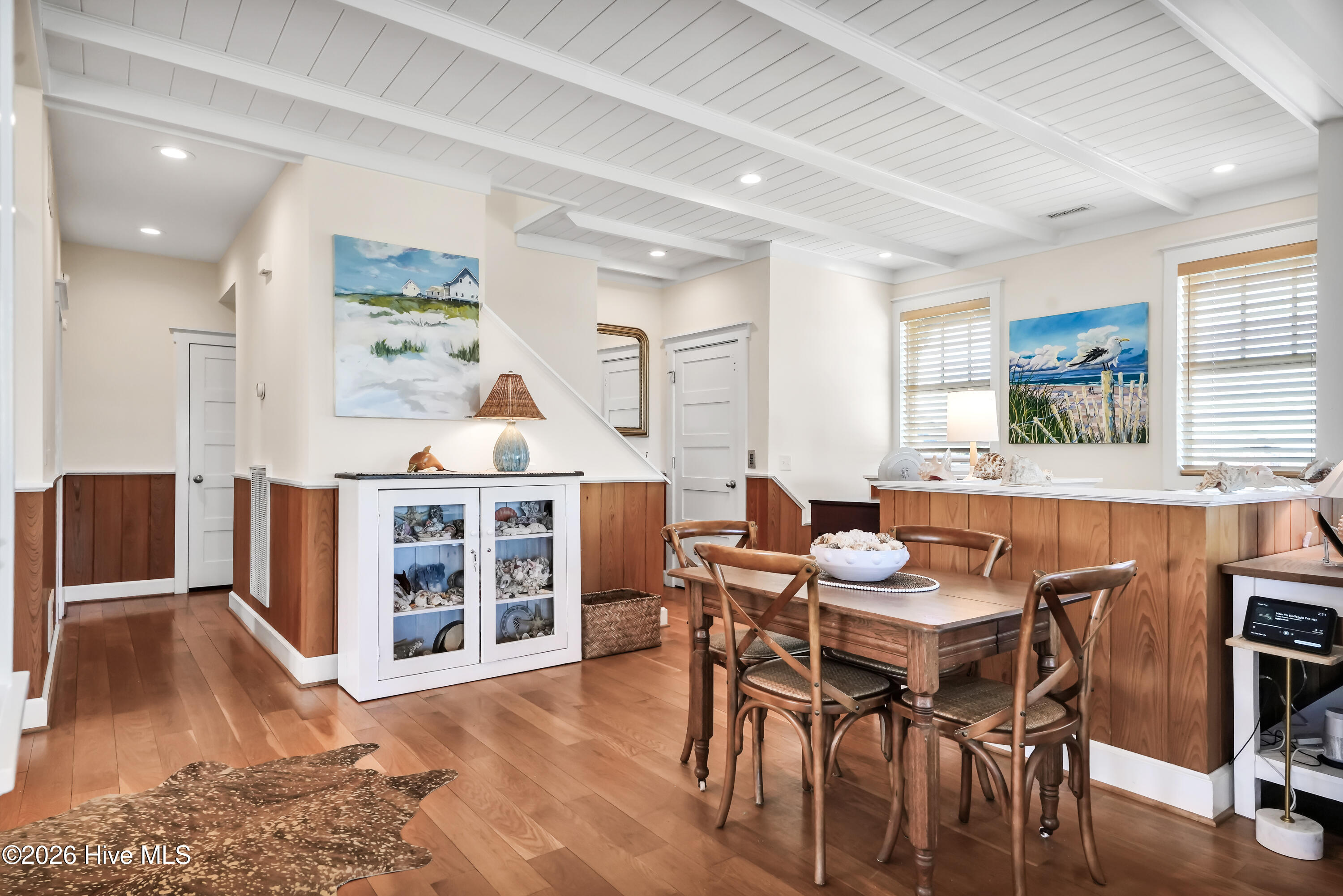 100562457 | Photo 50