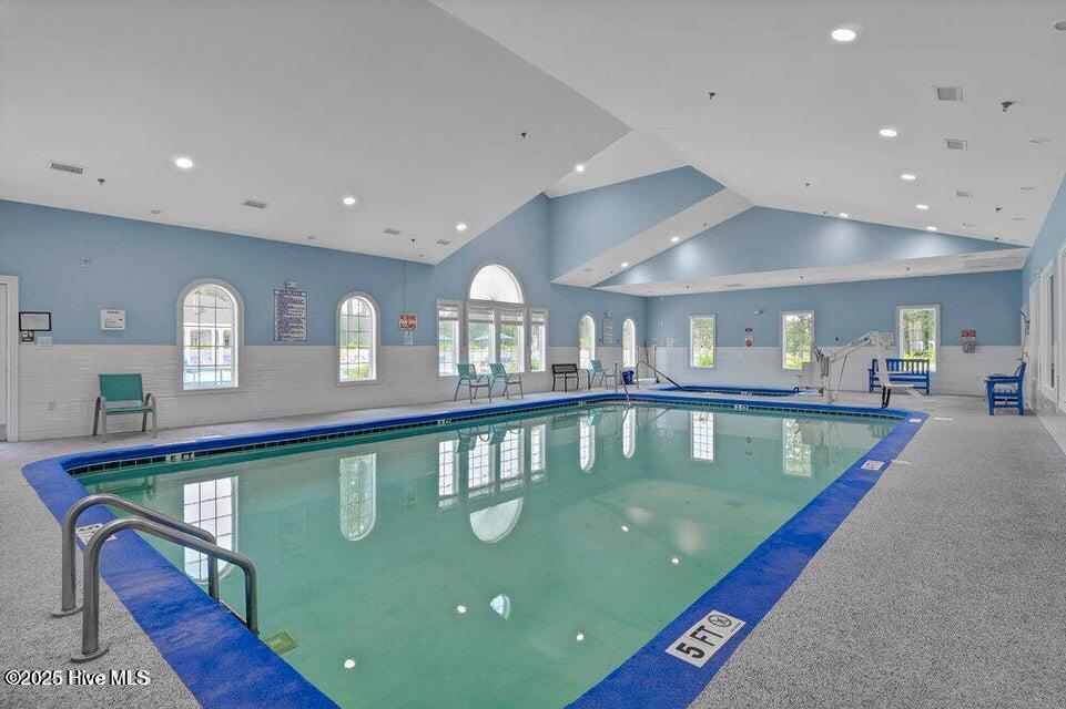 100515209 | Photo 59