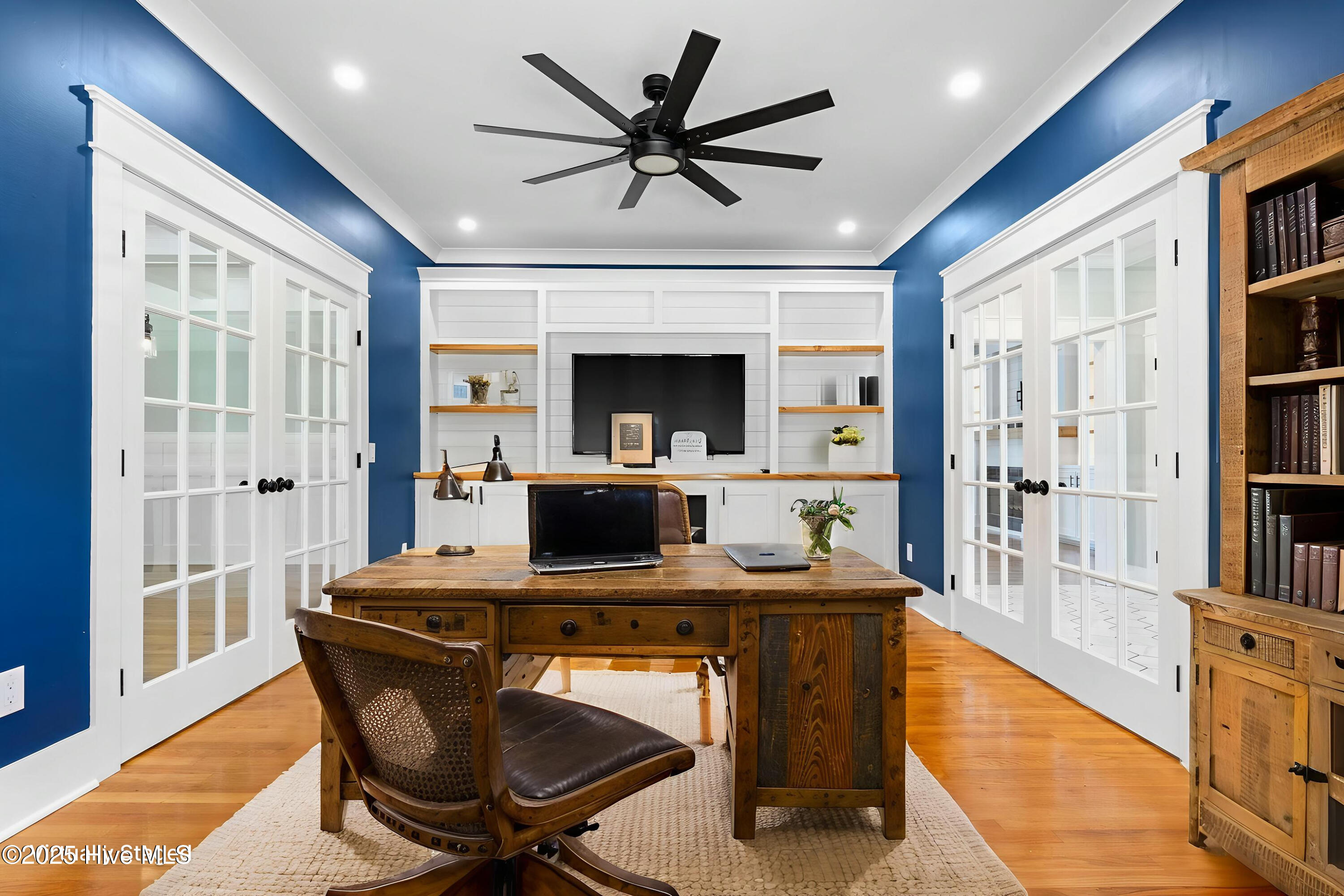 100526729 | Photo 13