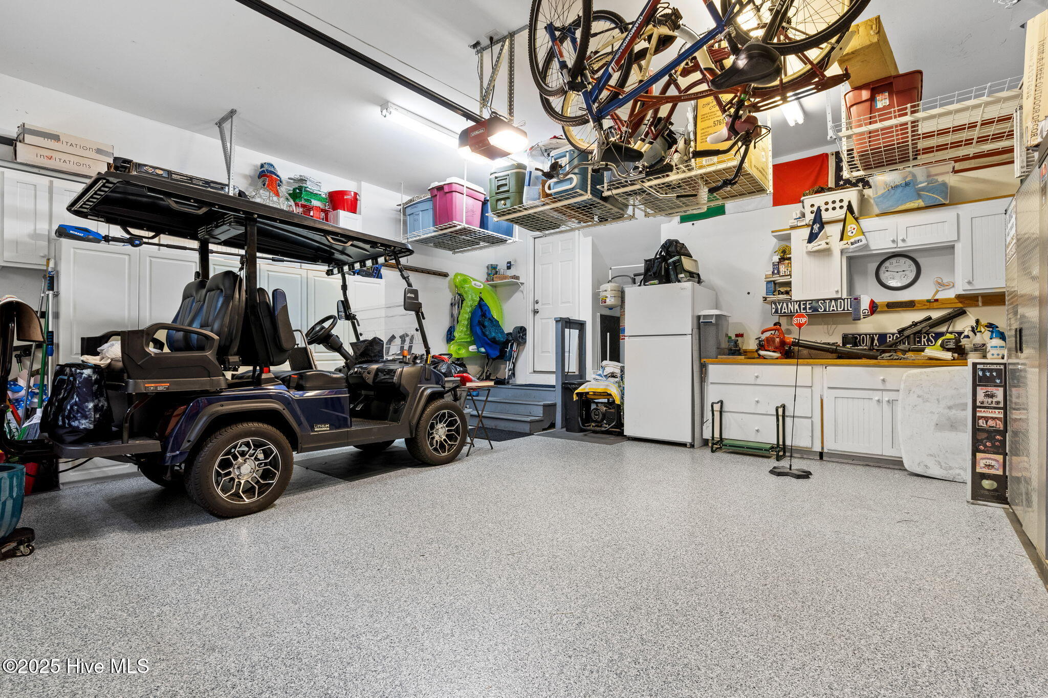 100535013 | Photo 33