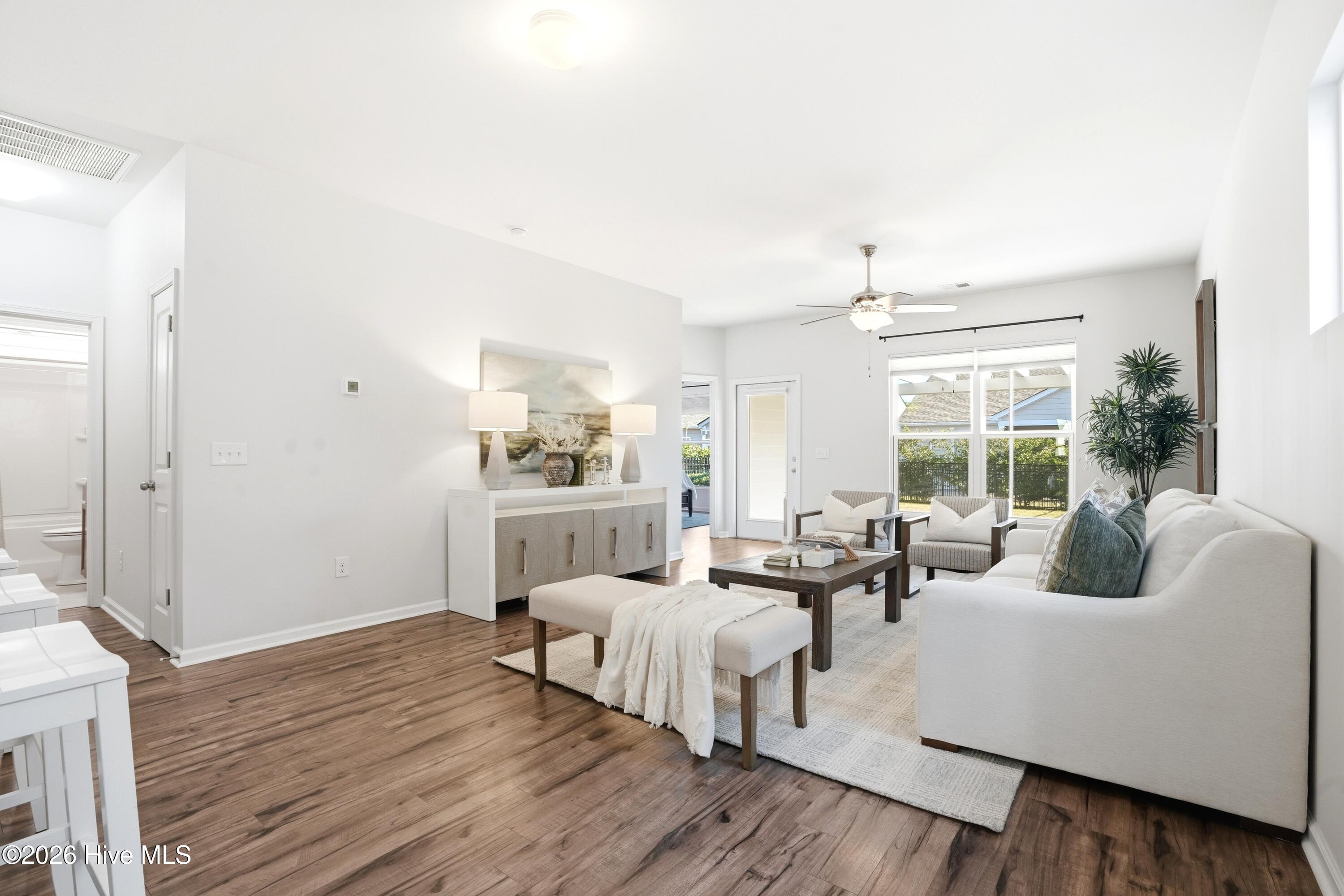 100553479 | Photo 13