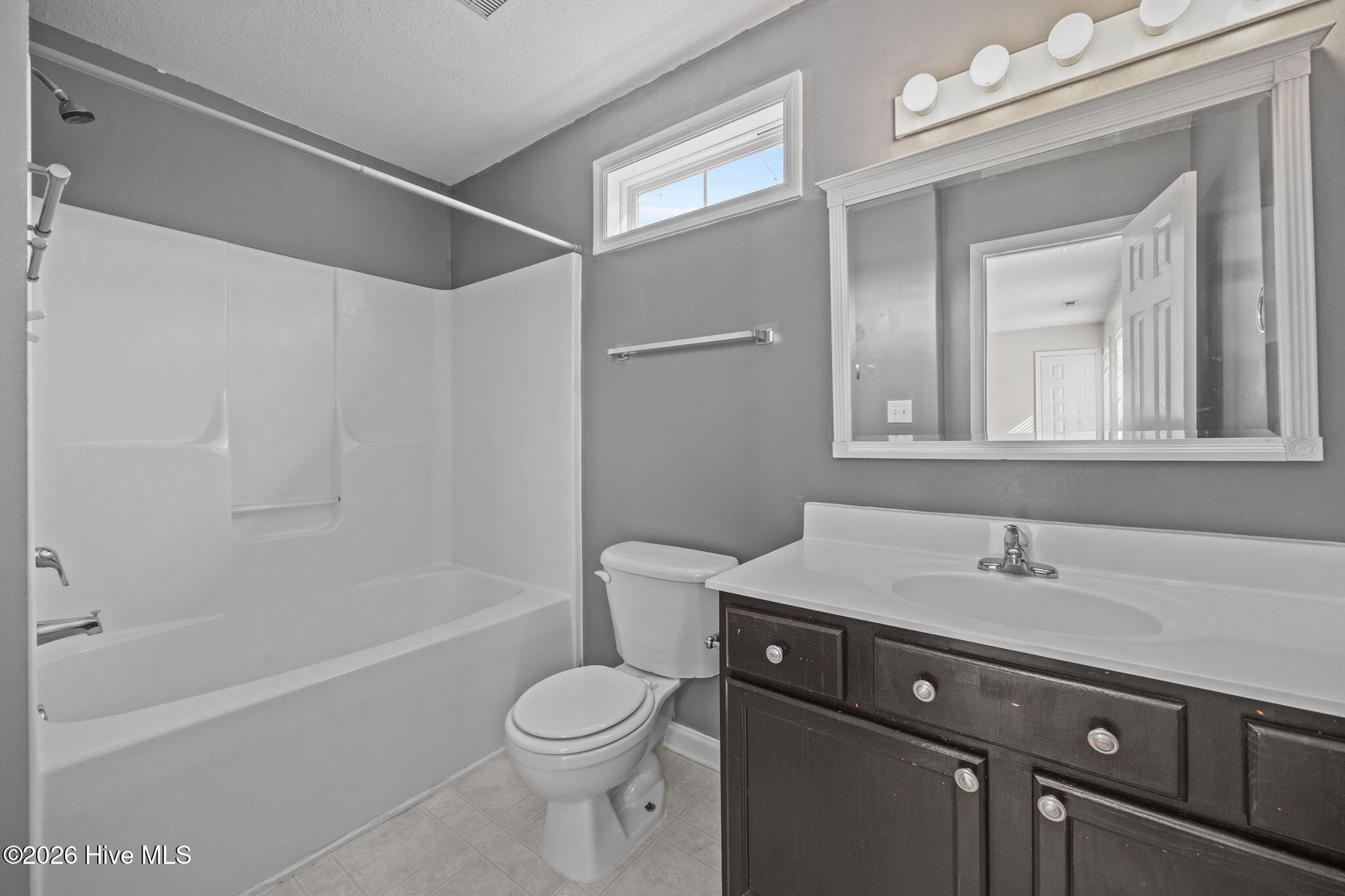 100544757 | Photo 19