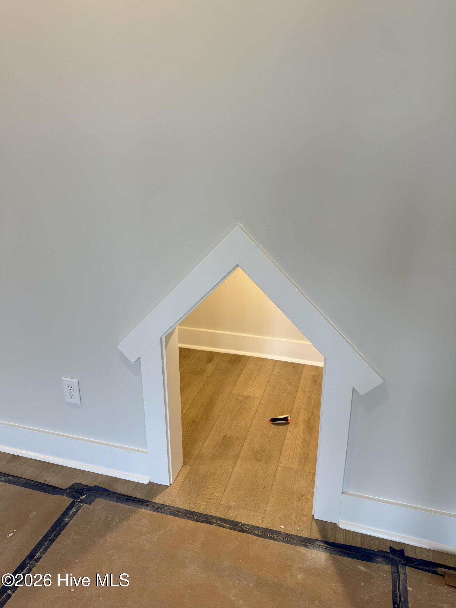 100550675 | Photo 12