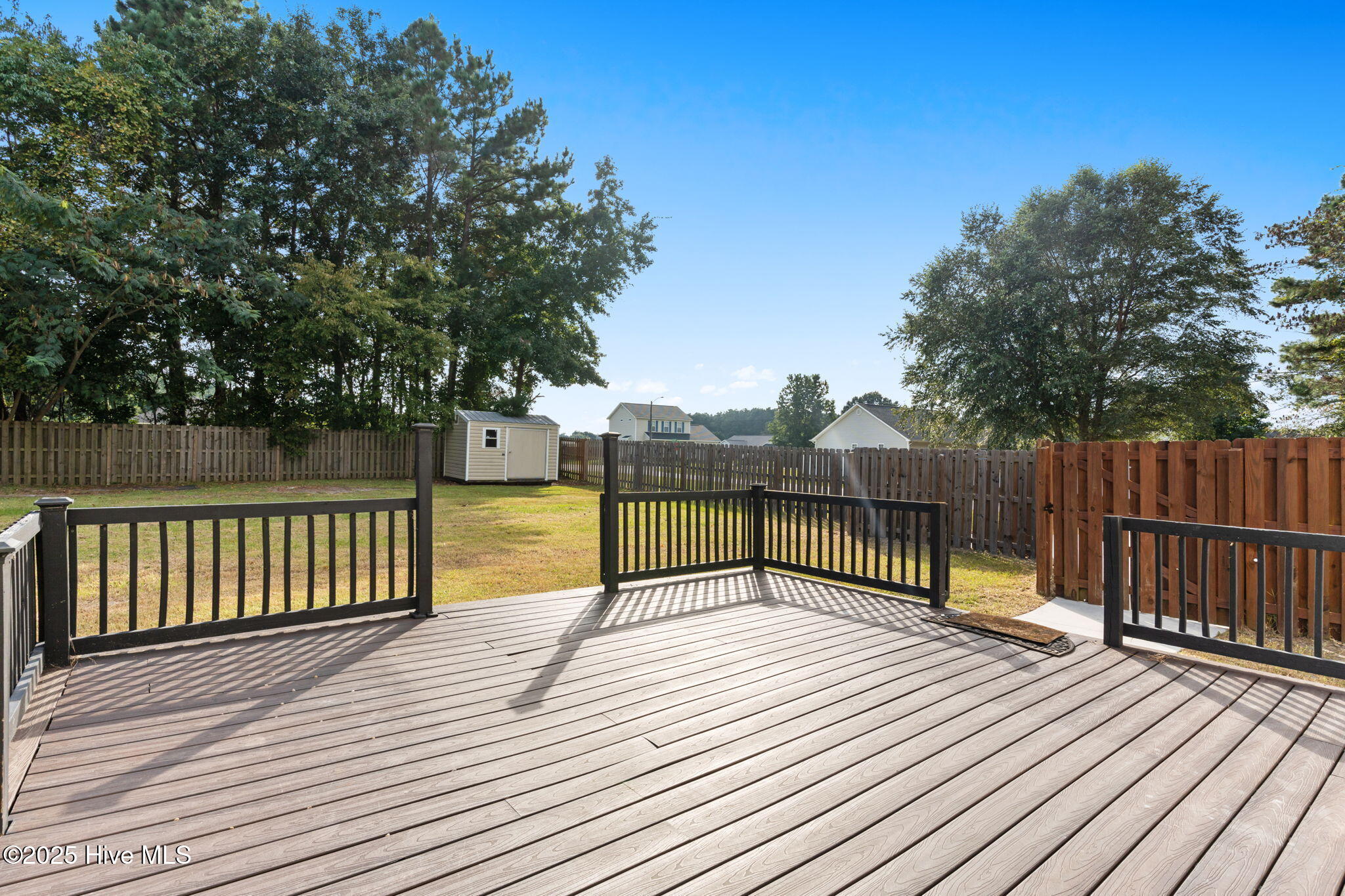 100532081 | Photo 60