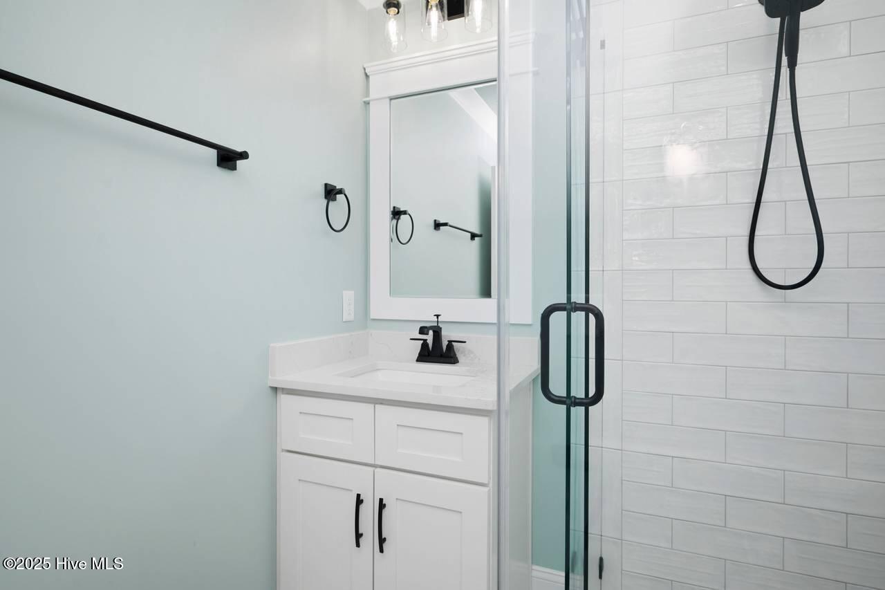 100527522 | Photo 61