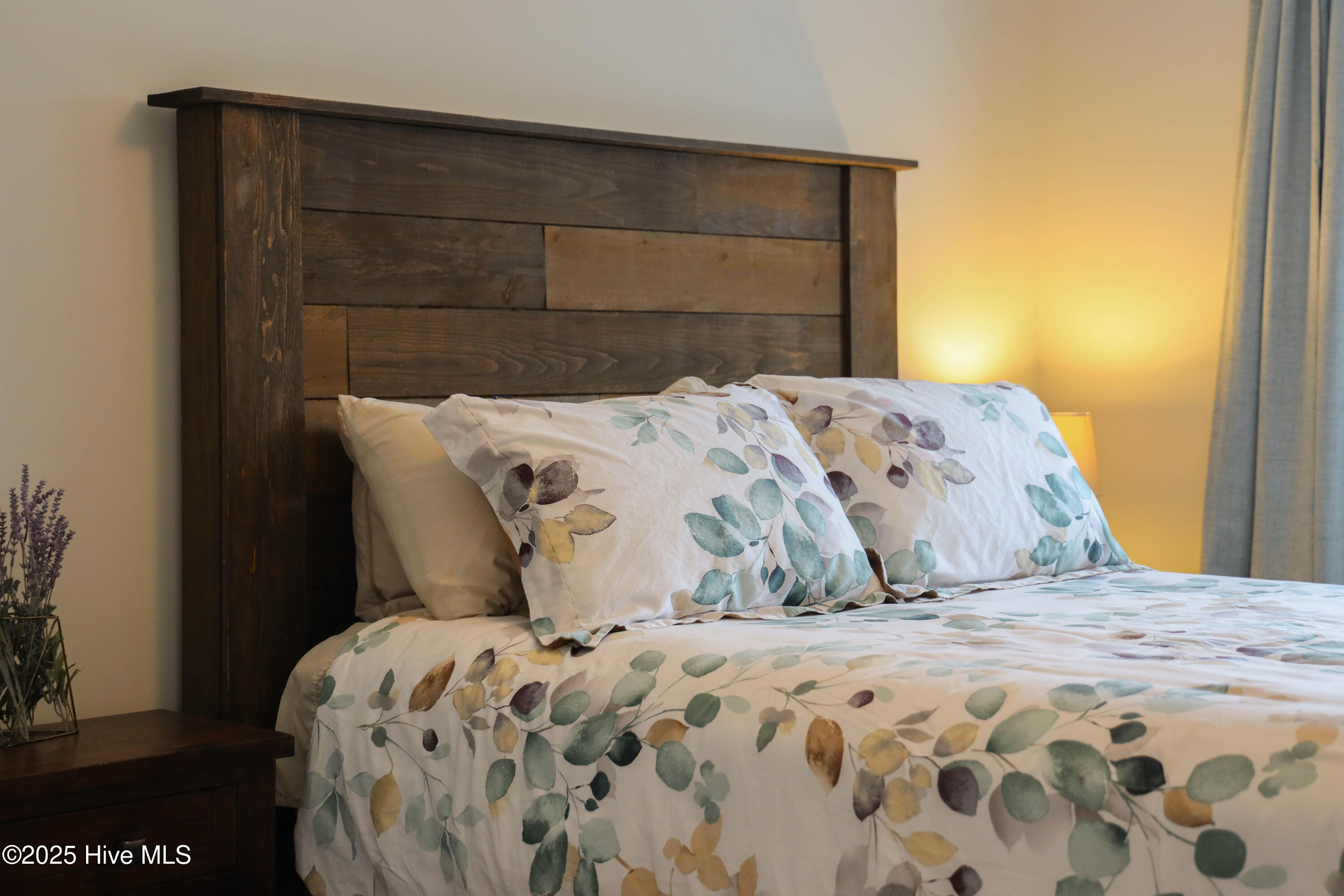 100536408 | Photo 43