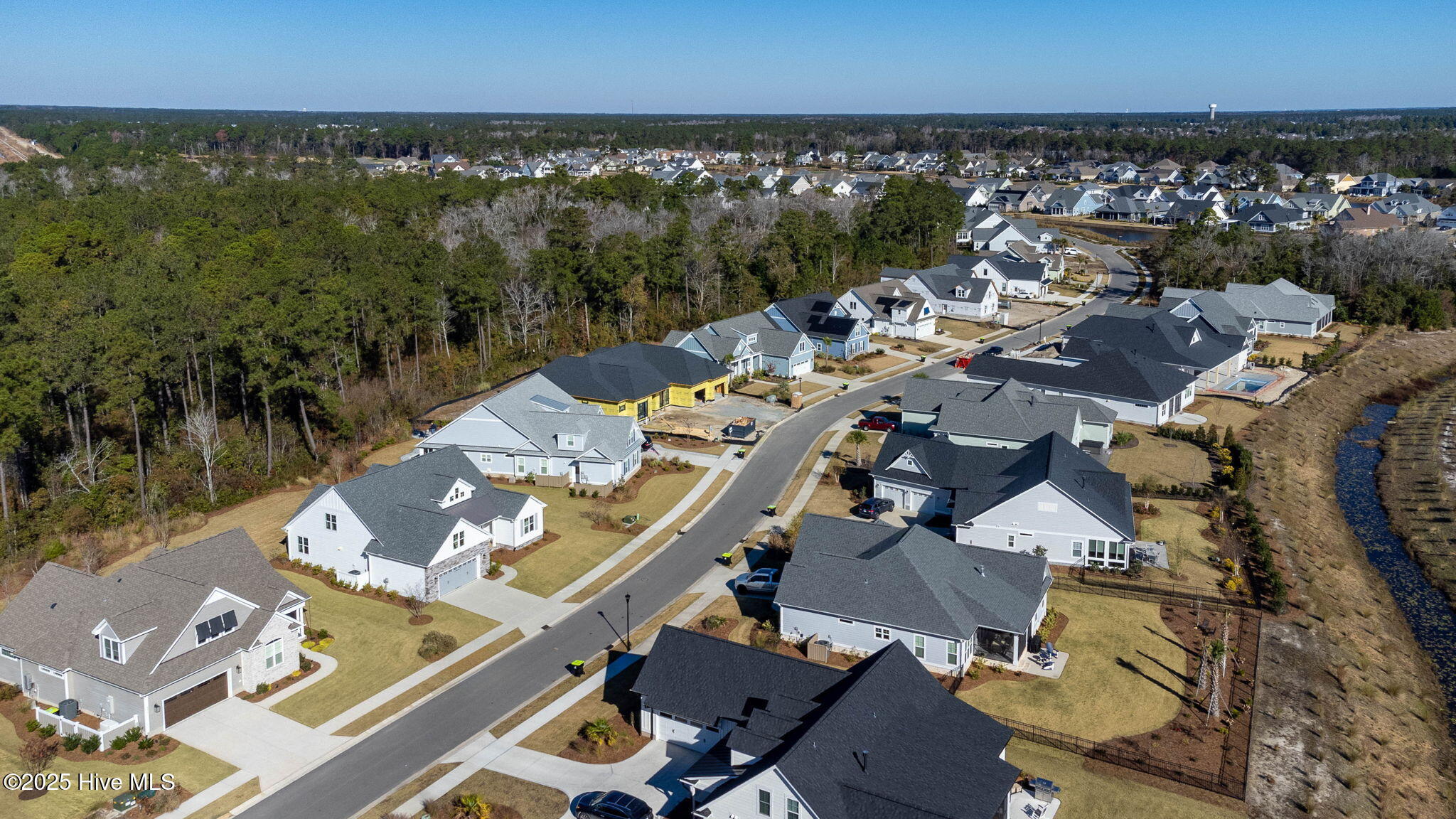 100543605 | Photo 48