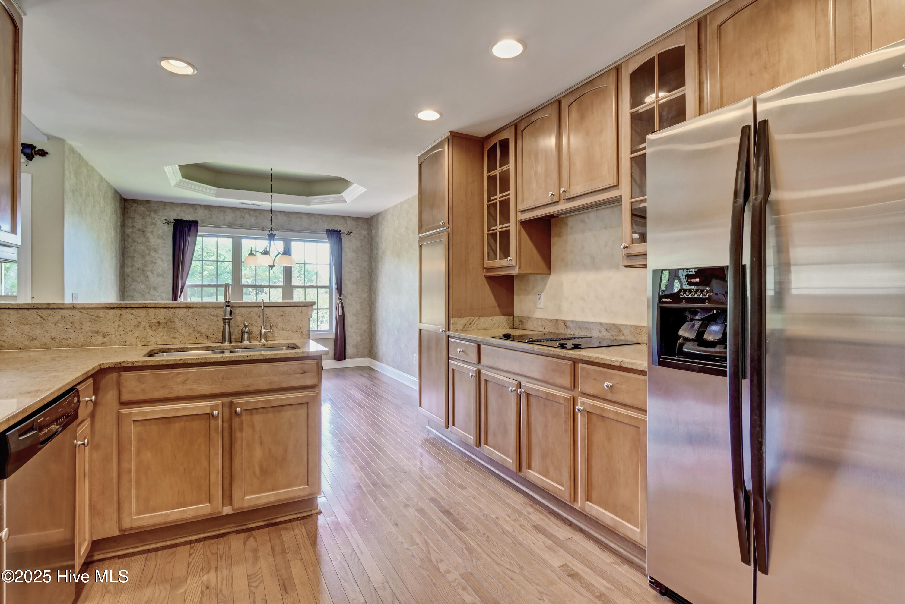 100539909 | Photo 14