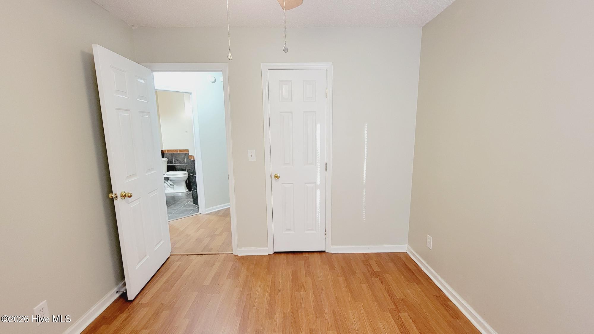 100548735 | Photo 16