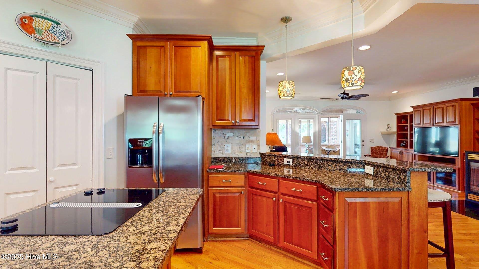 100528011 | Photo 17