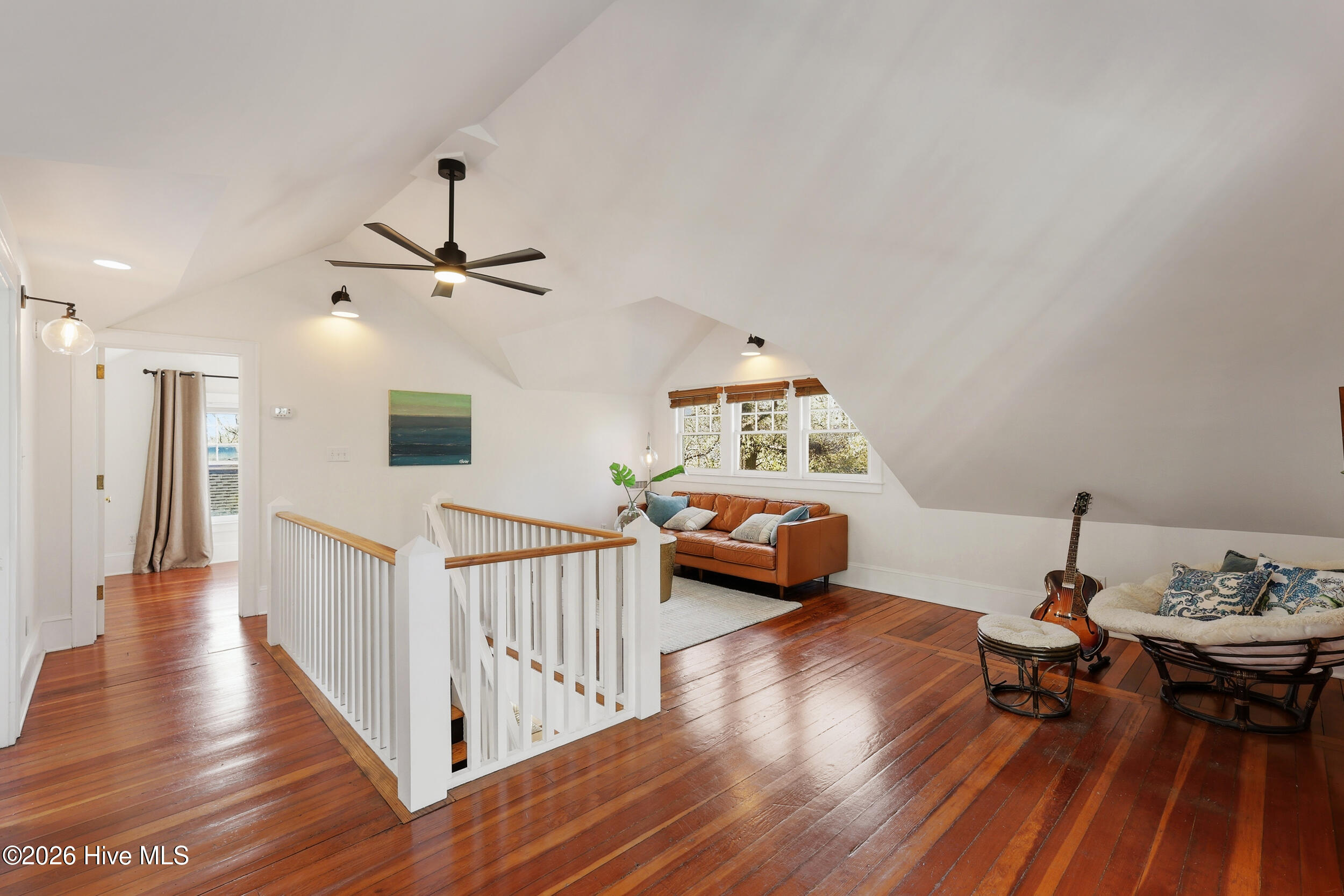 100562398 | Photo 28