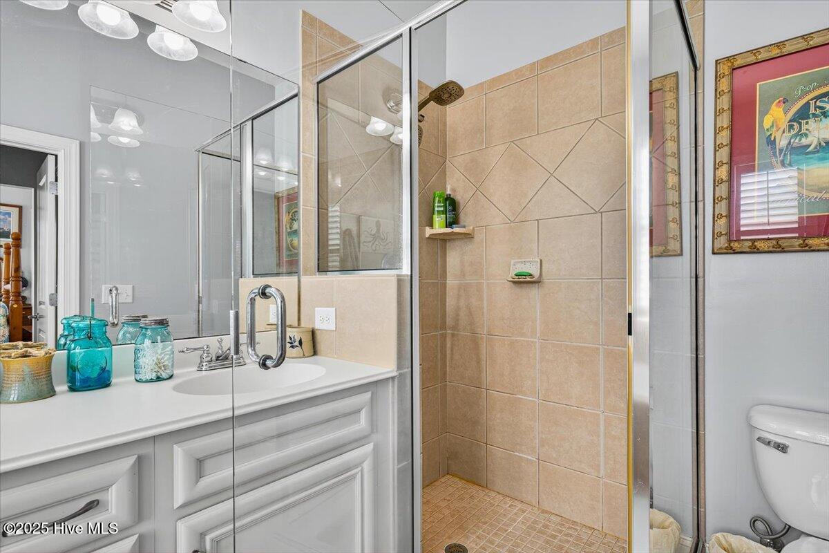 100518883 | Photo 32