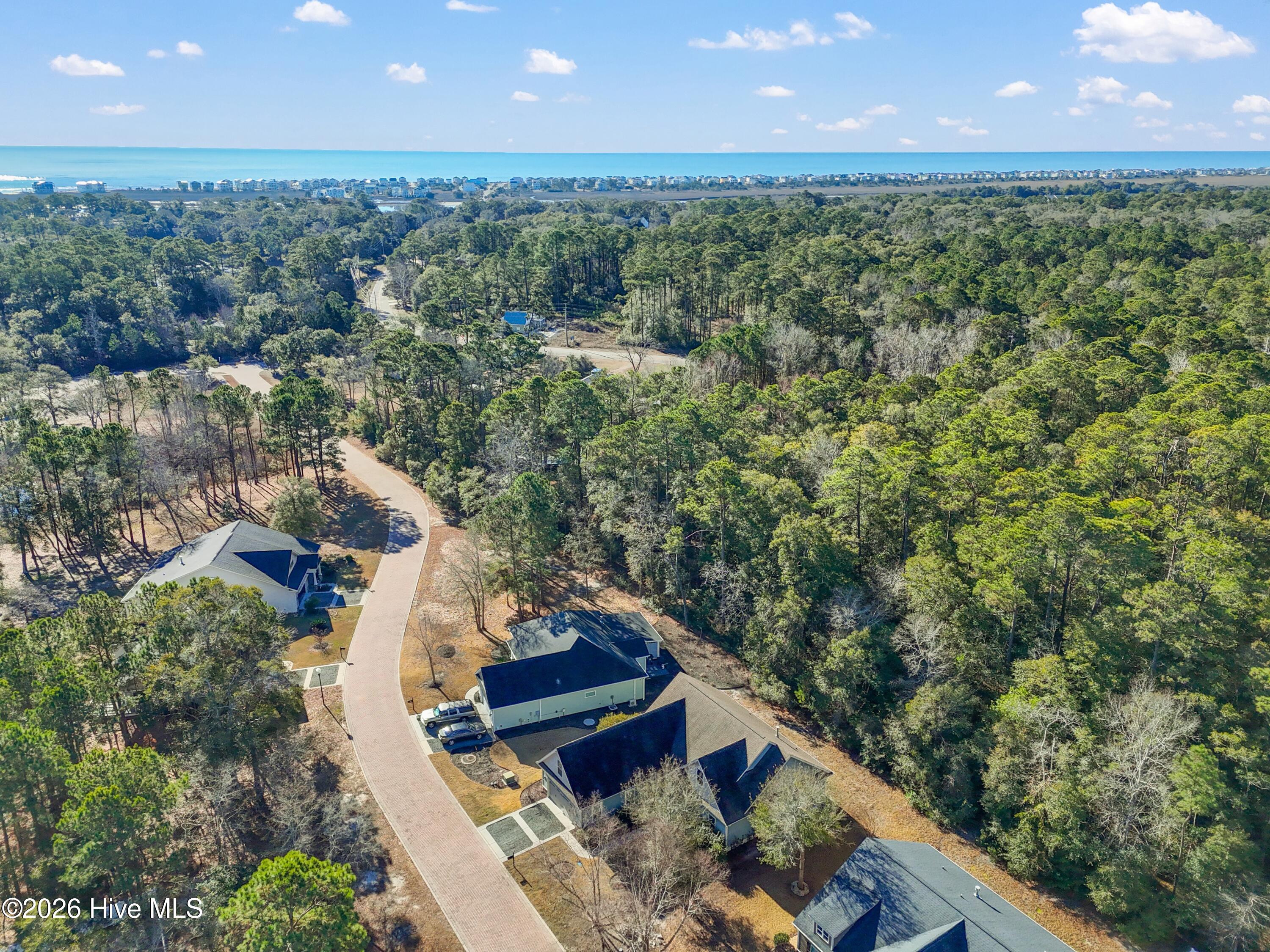 100549174 | Photo 51