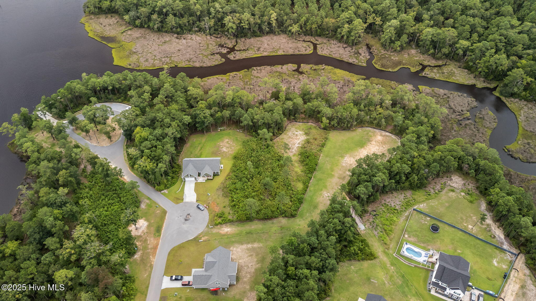 100524817 | Photo 21