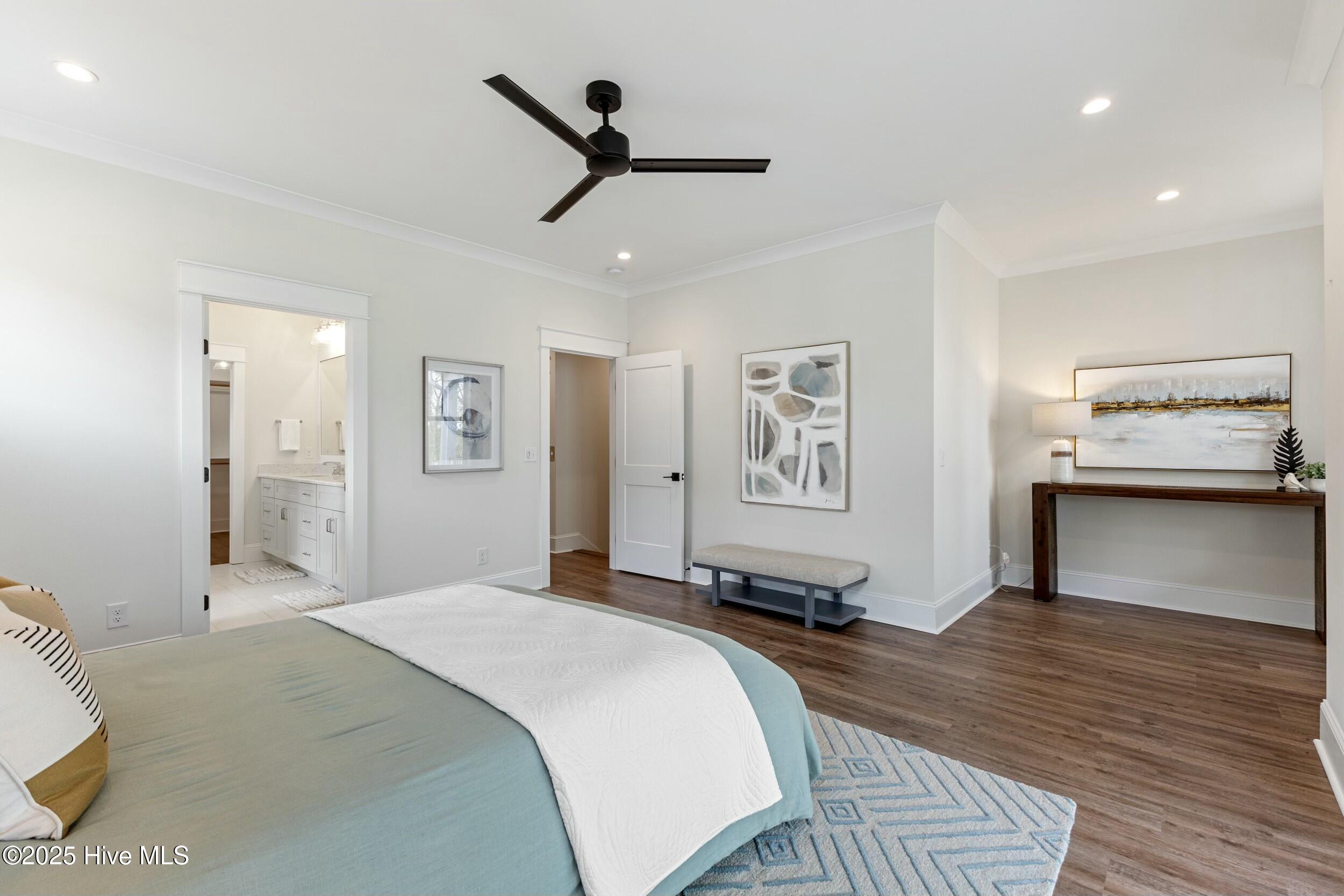 100498490 | Photo 34