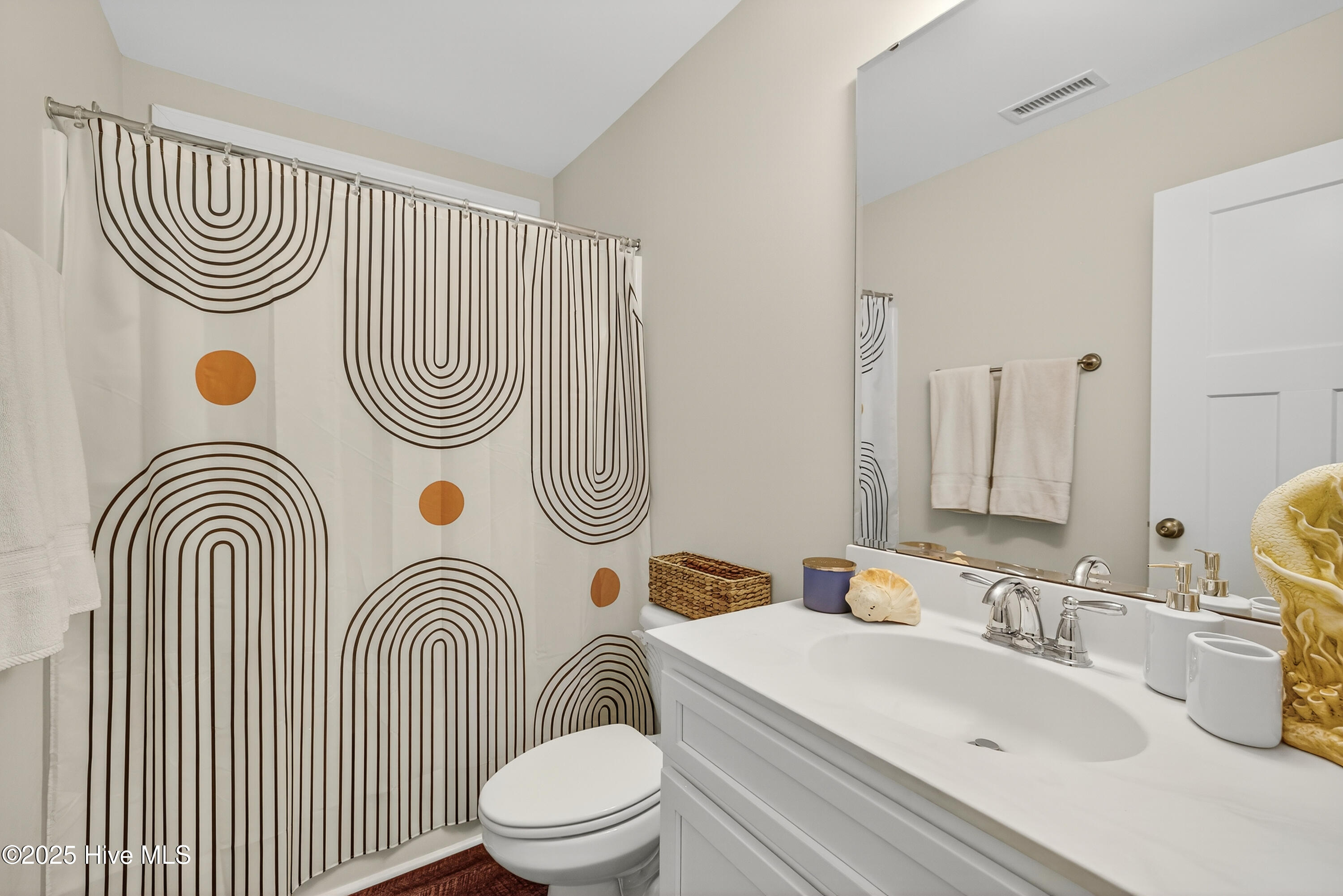 100554720 | Photo 11