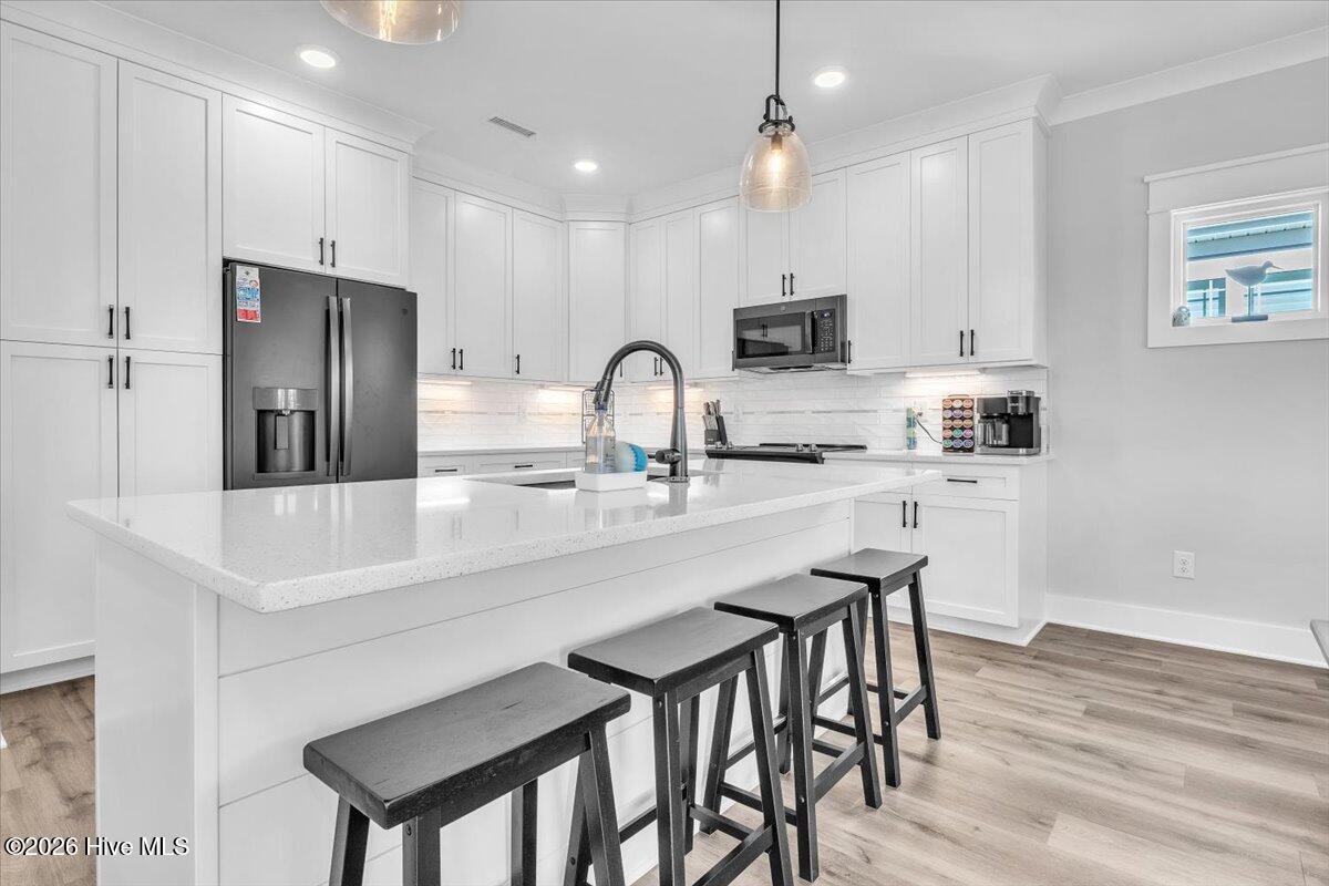 100565716 | Photo 42