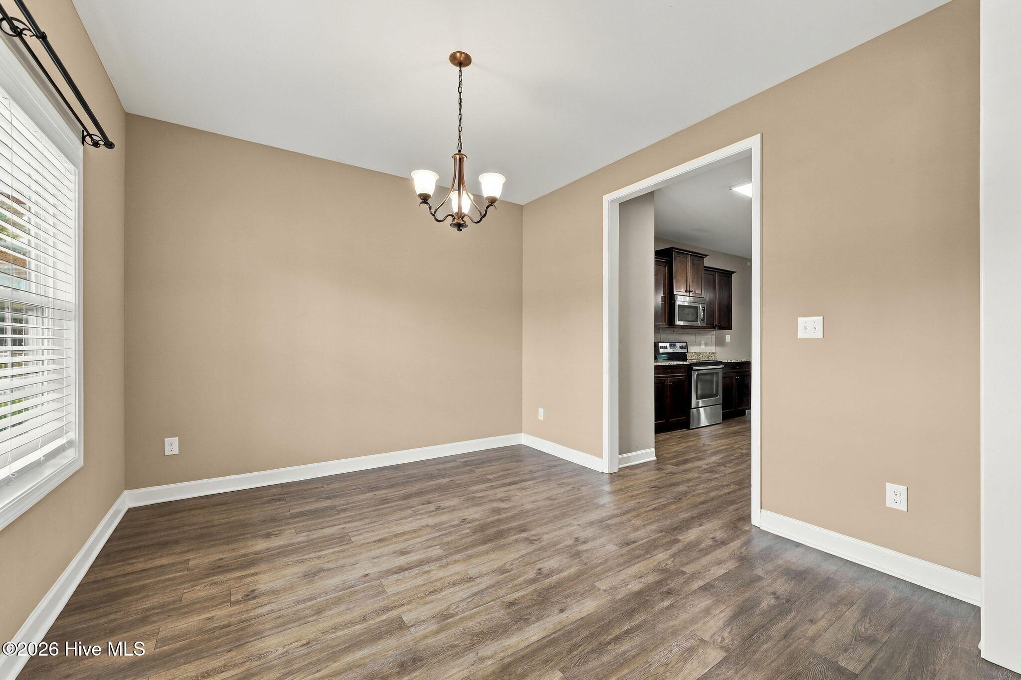 402 Kinroff Drive,Hubert